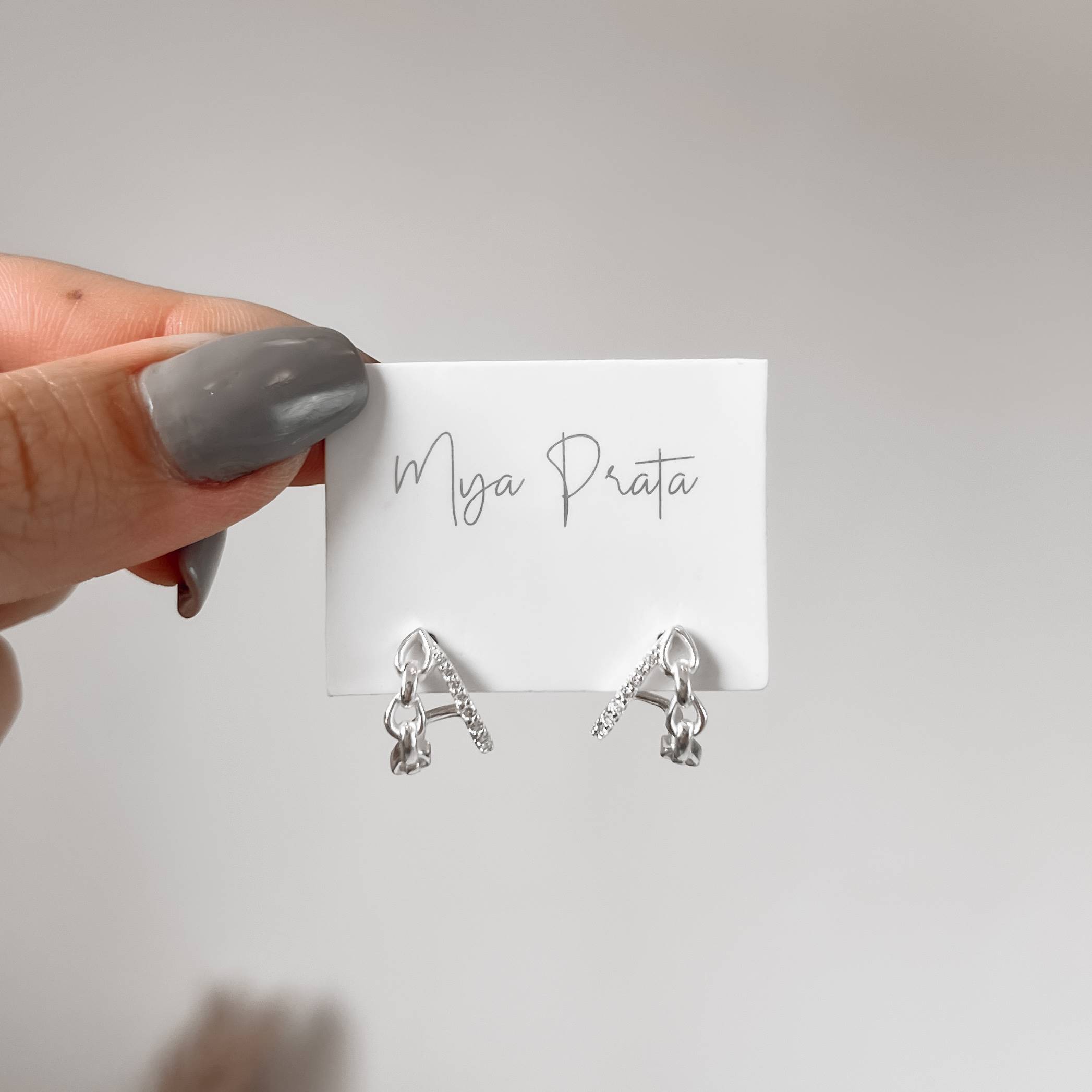 Imagem Secundária Argola gota vazada fio corrente e cravejado 13mm tarraxa