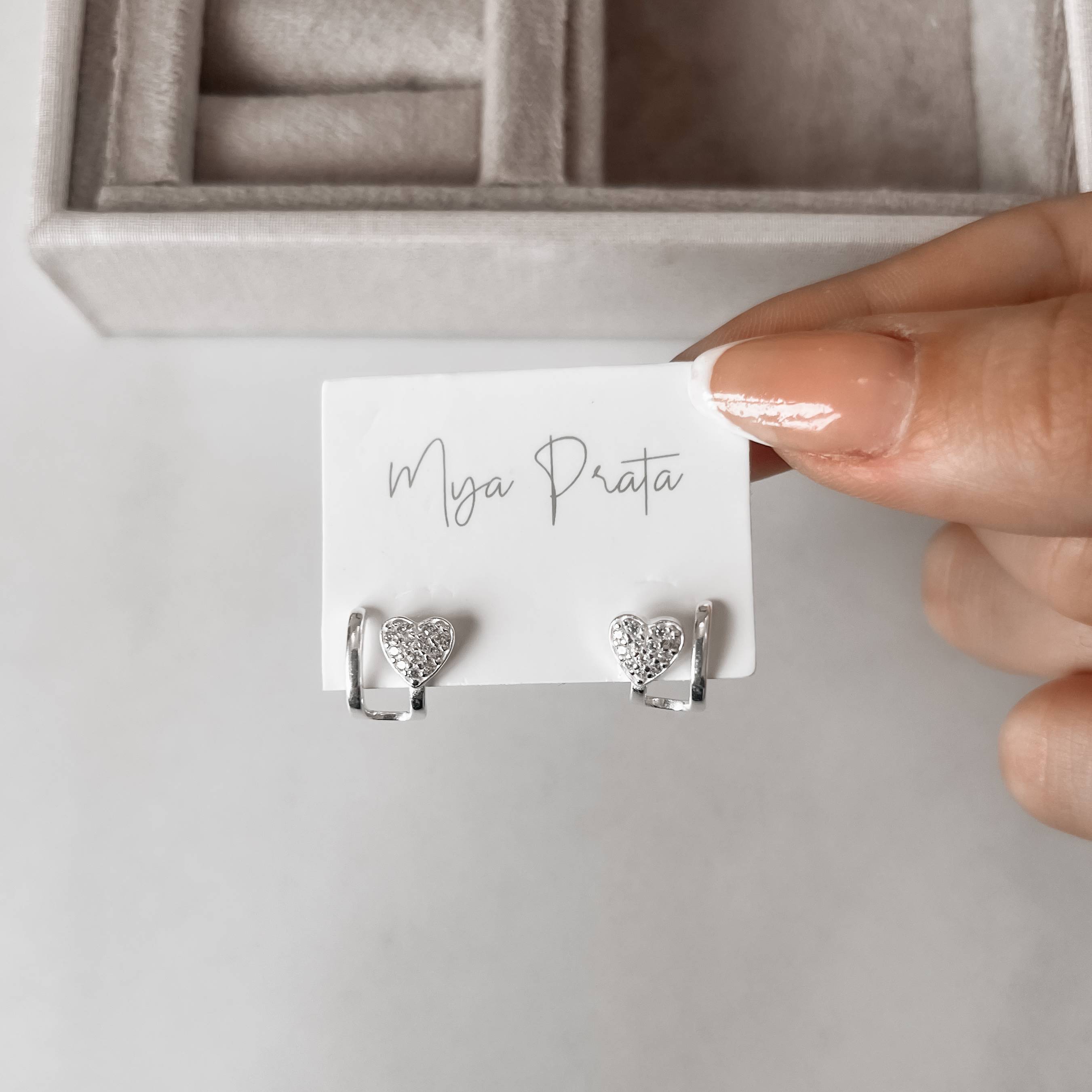 Imagem Secundária Brinco 2 voltas com coração cravejado 10mm