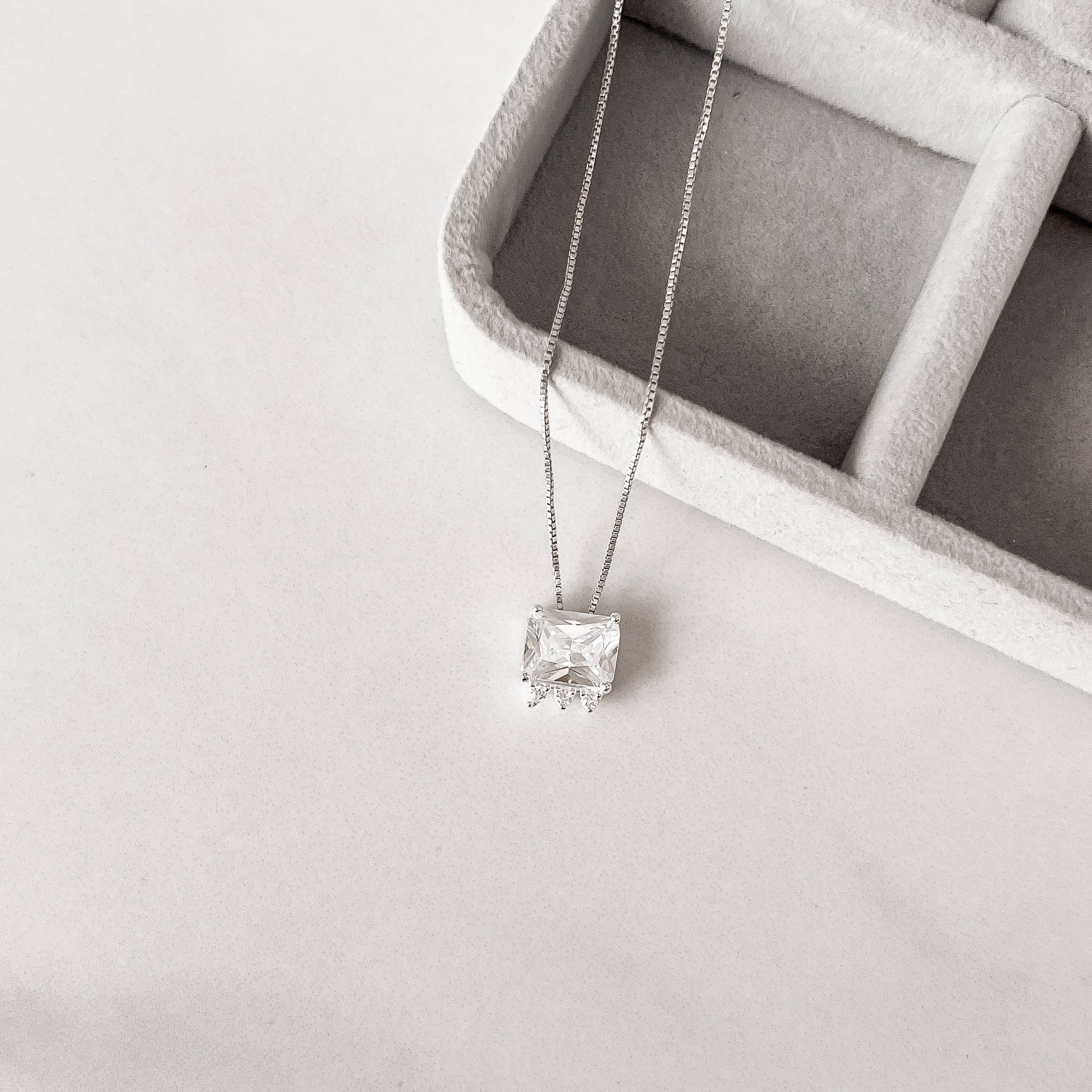 Imagem Secundária Colar zircônia retangular com cravejado 9mm 45cm