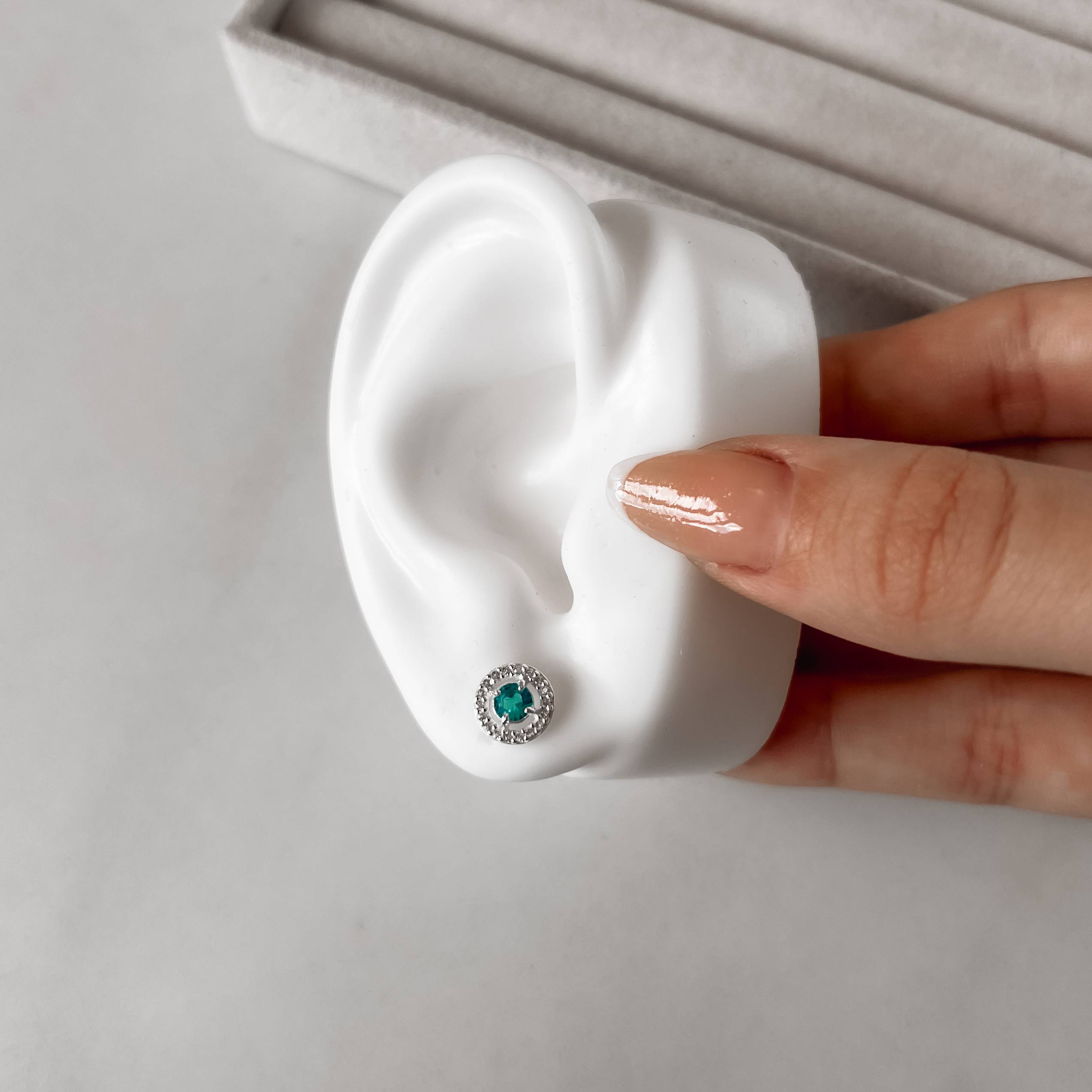 Imagem Secundária Brinco zircônia redonda acqua com cravejado 9mm