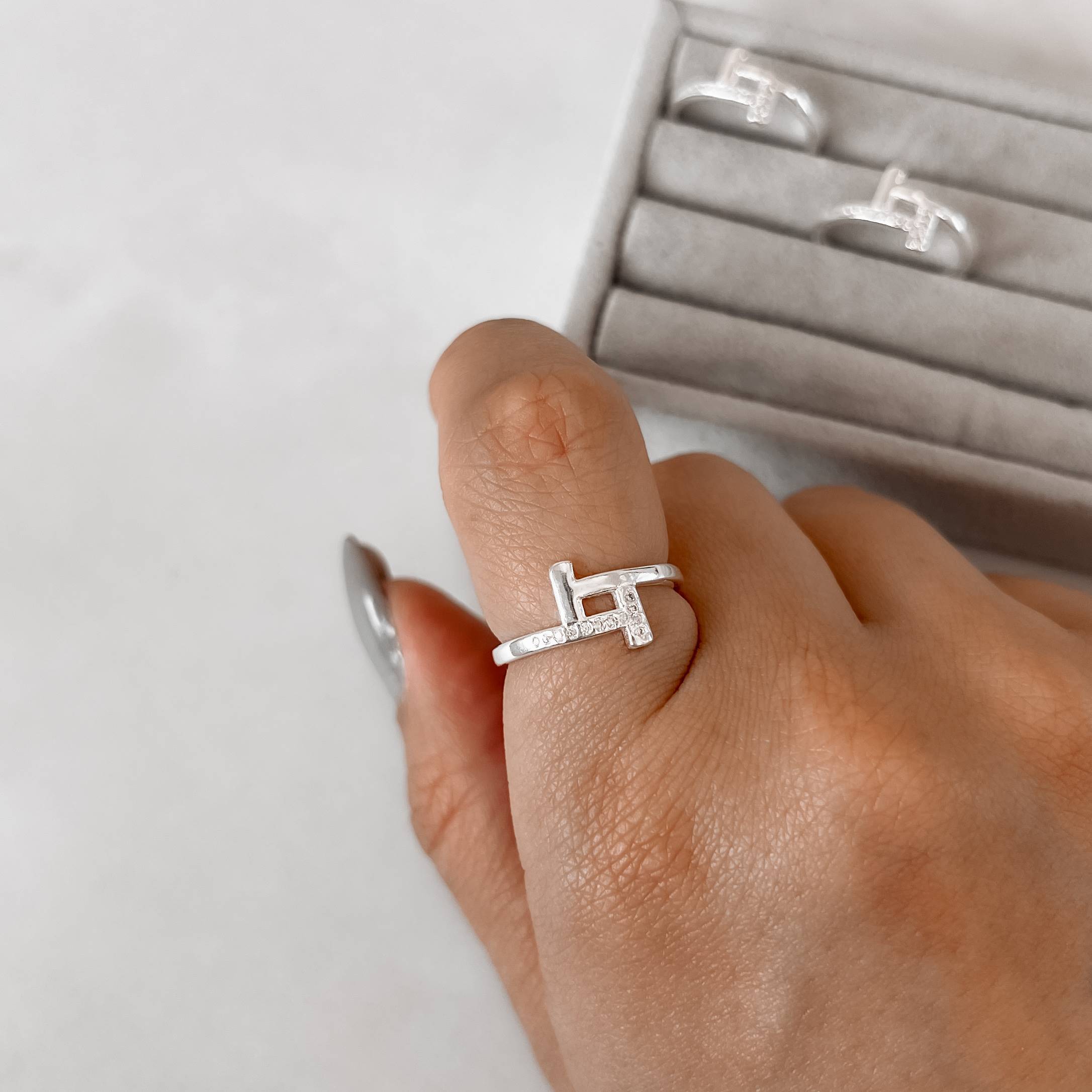 Imagem Secundária Anel 2 palitos detalhe cravejado