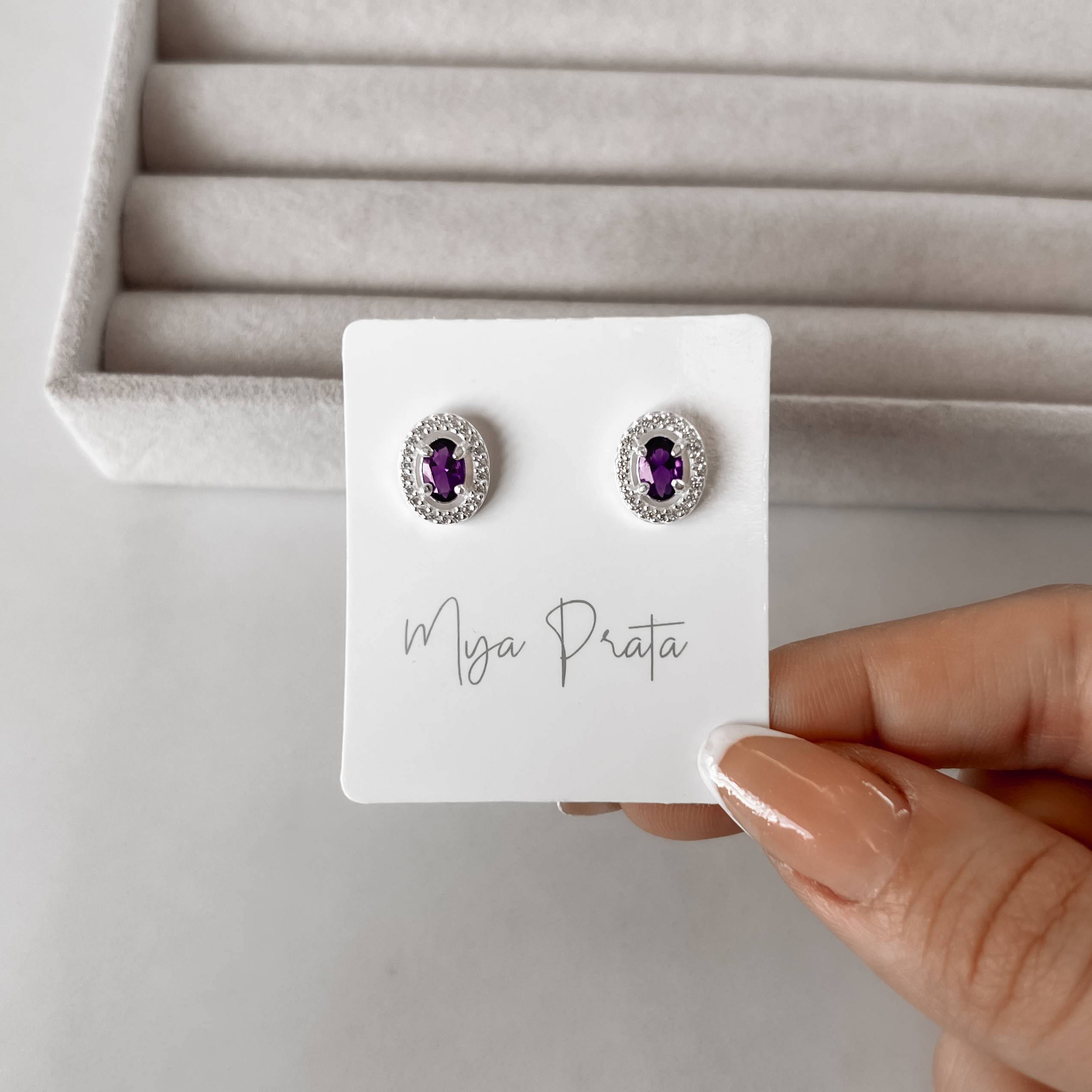 Brinco zircônia oval ametista com cravejado 11mm