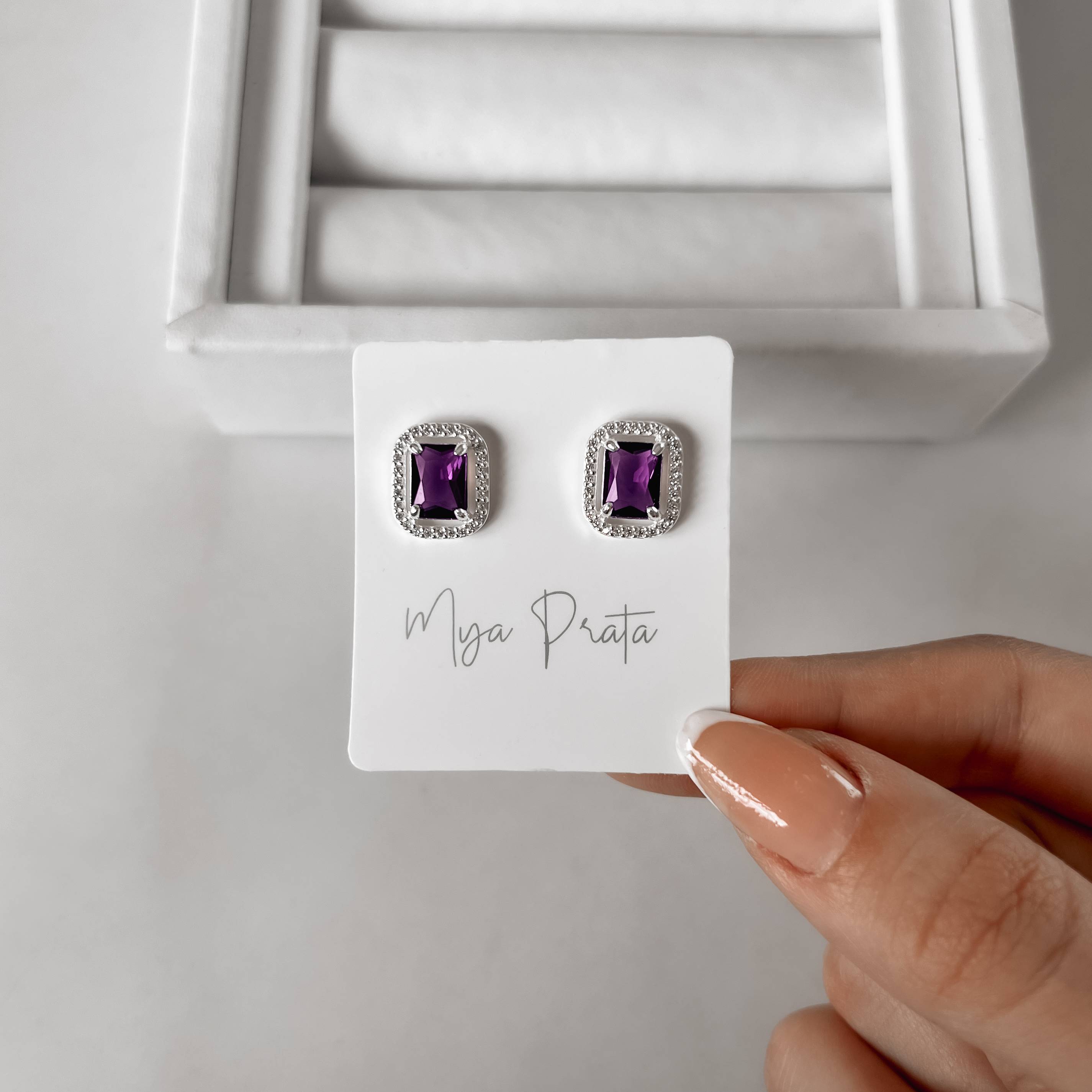 Imagem Secundária Brinco zircônia retangular ametista com cravejado 13mm