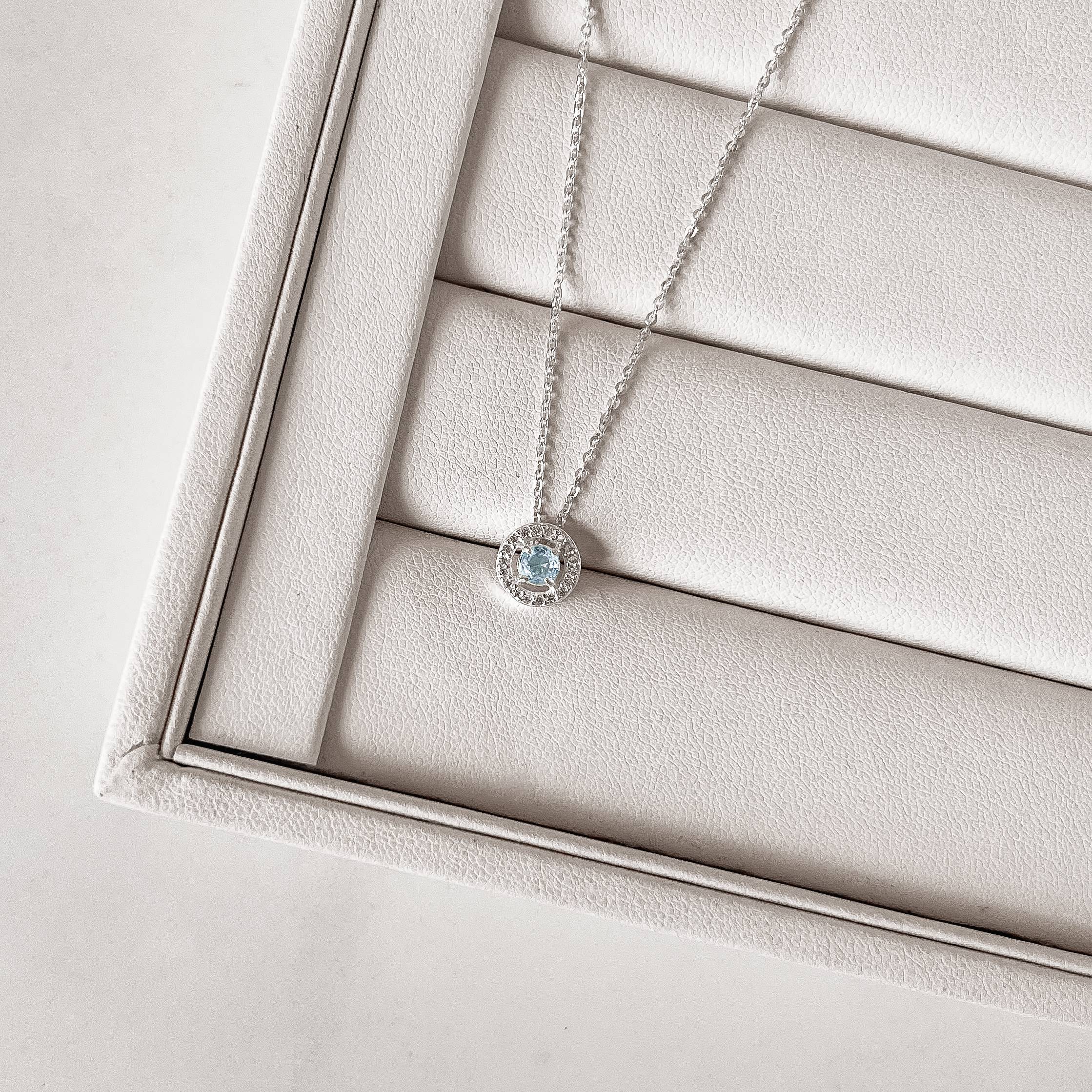 Imagem Secundária Colar zircônia redonda azul claro com cravejado 9mm corrente cadeadinho 45cm