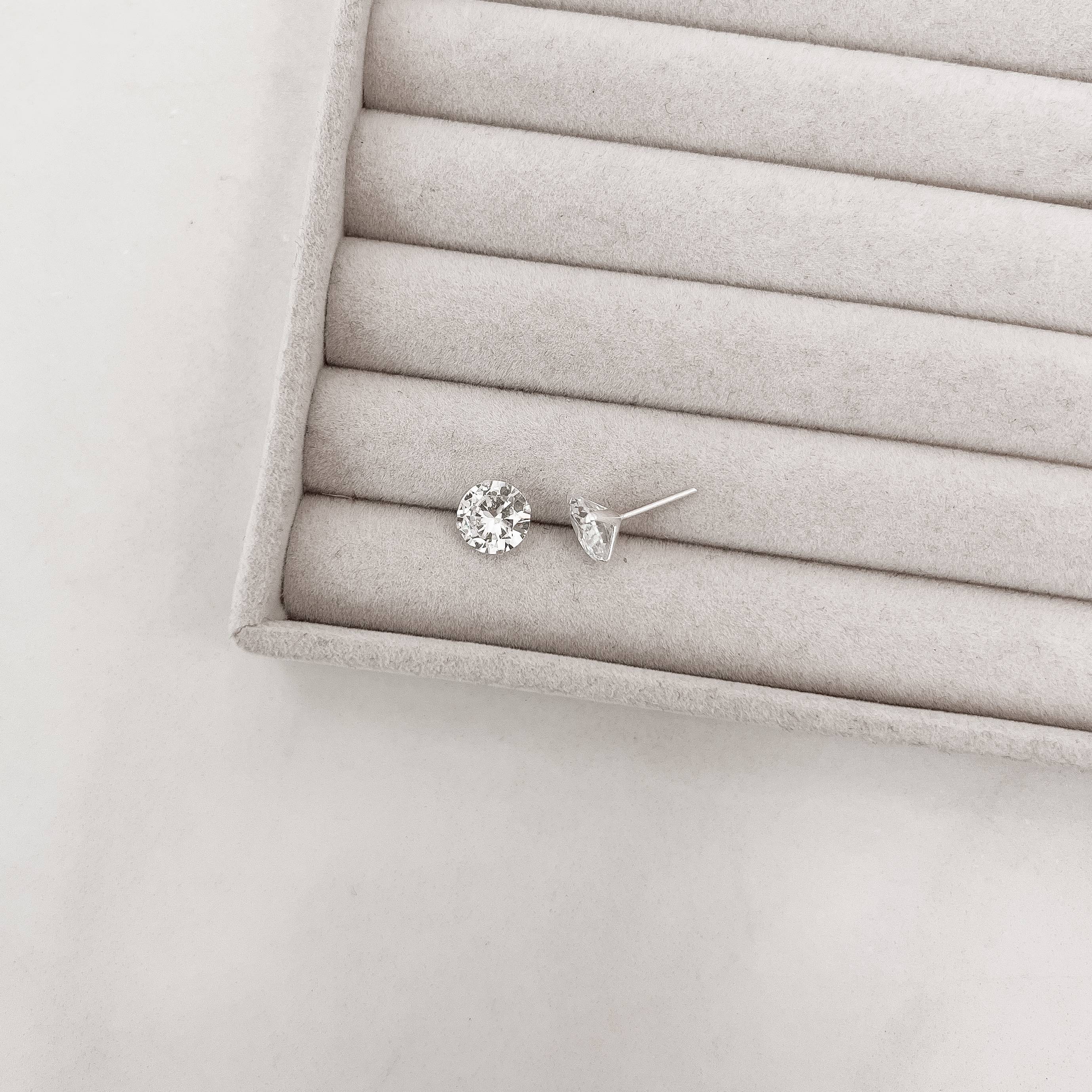 Imagem Brinco zircônia redonda cristal 9mm