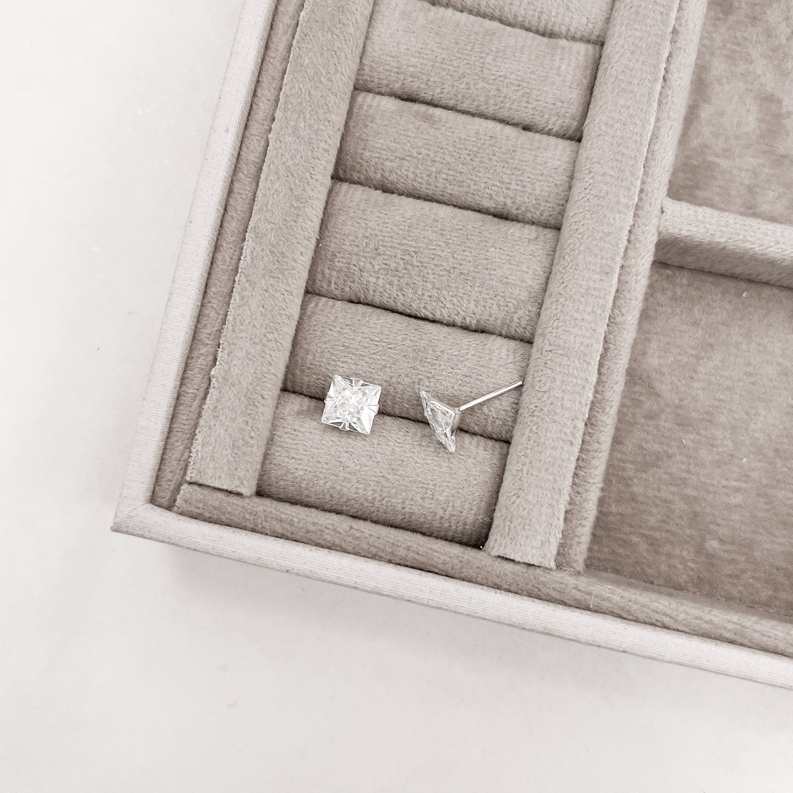 Imagem Secundária Brinco zircônia quadrada cristal 9mm