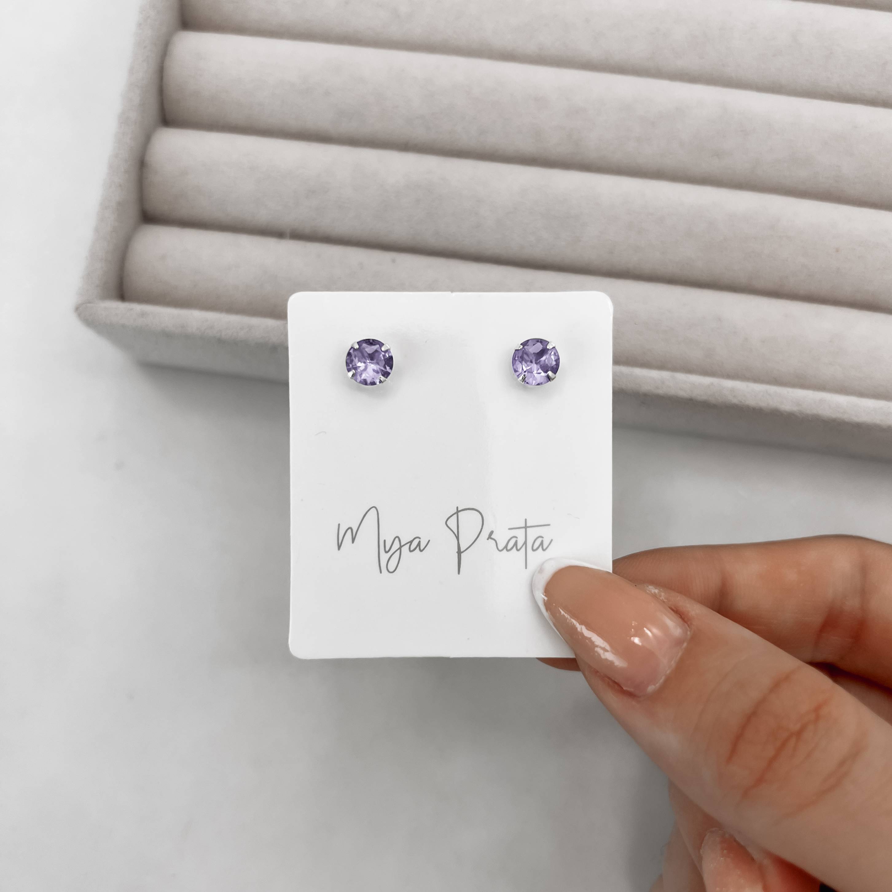 Imagem Brinco zircônia redonda lilás 6mm