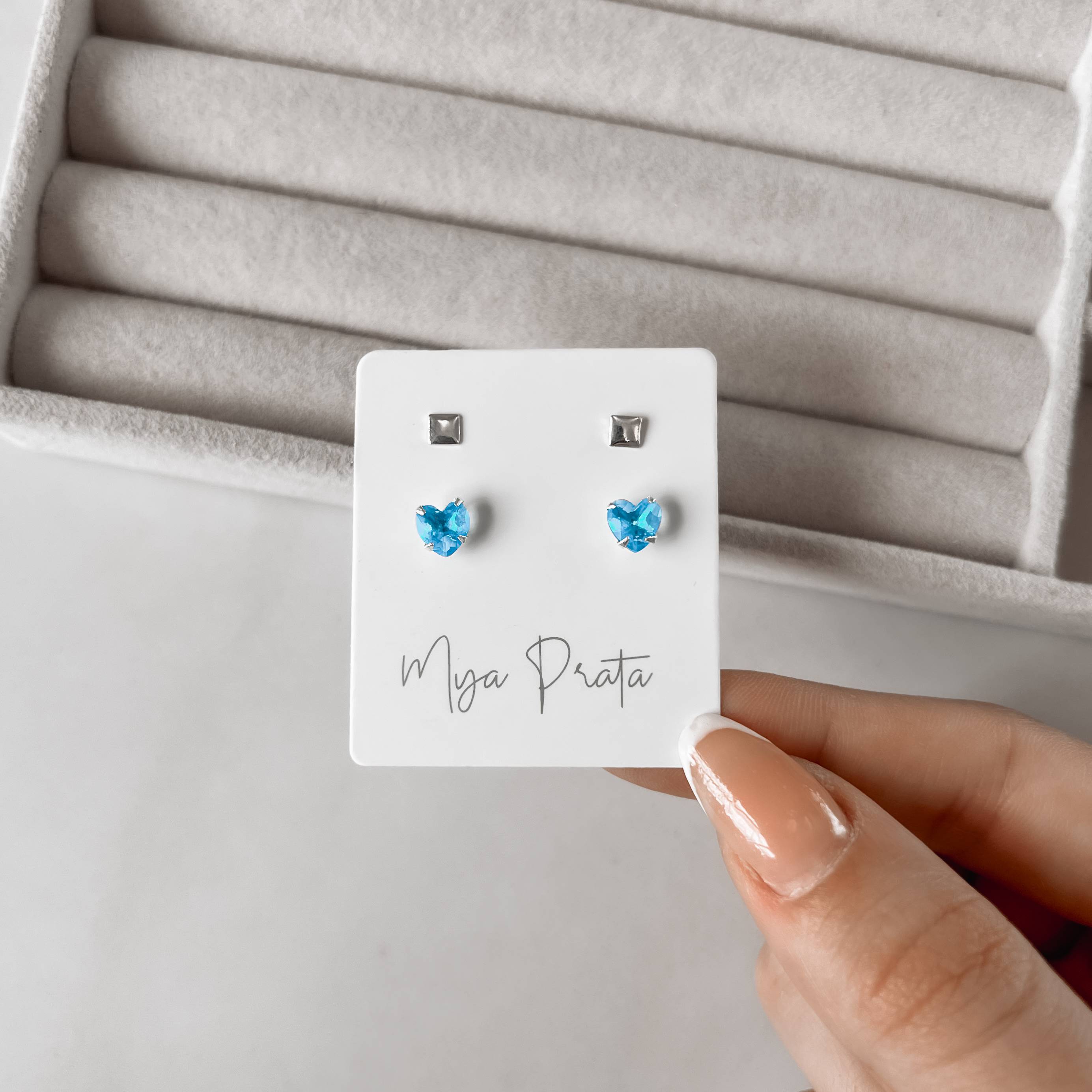 Dupla quadrado 3mm e zircônia coração azul 6mm