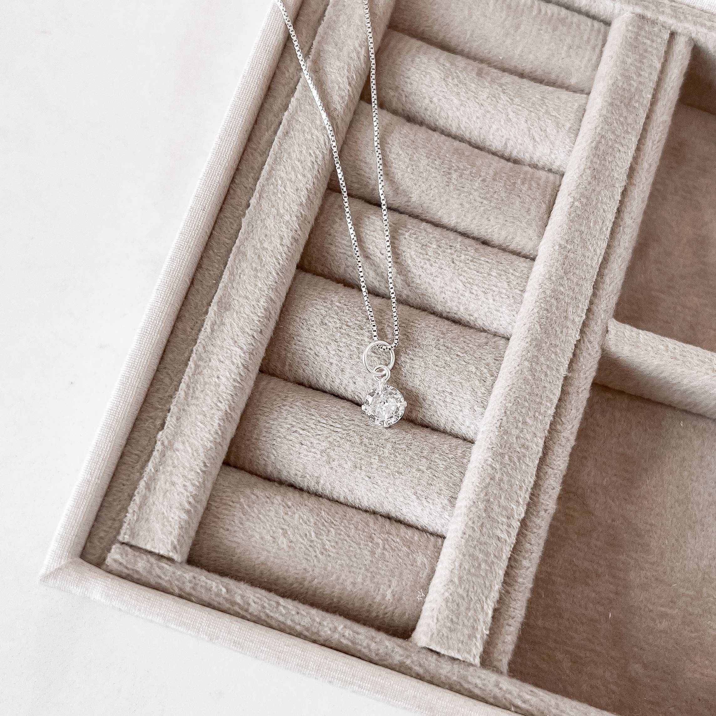 Imagem Colar pingente zircônia redonda cristal 6mm 40cm