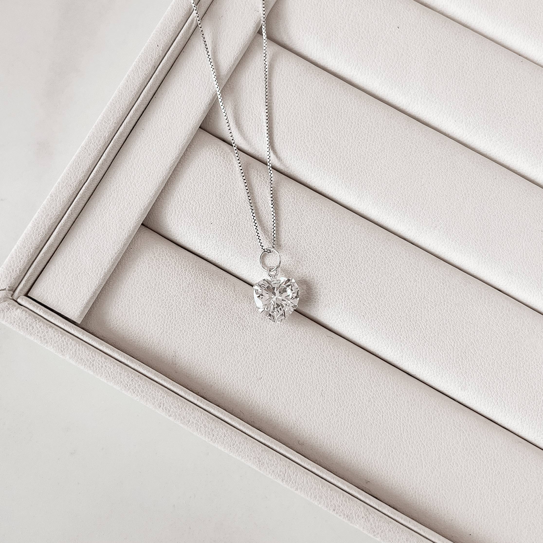 Imagem Colar pingente zircônia coração 10mm 45cm