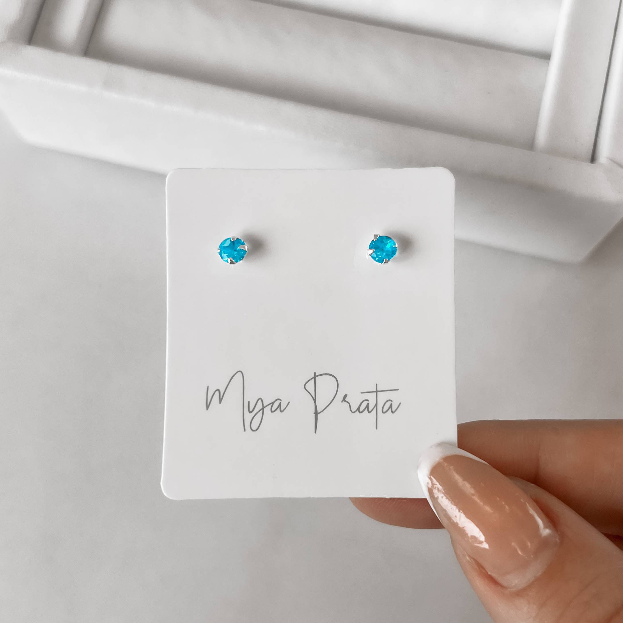 Imagem Brinco zircônia redonda azul 4mm