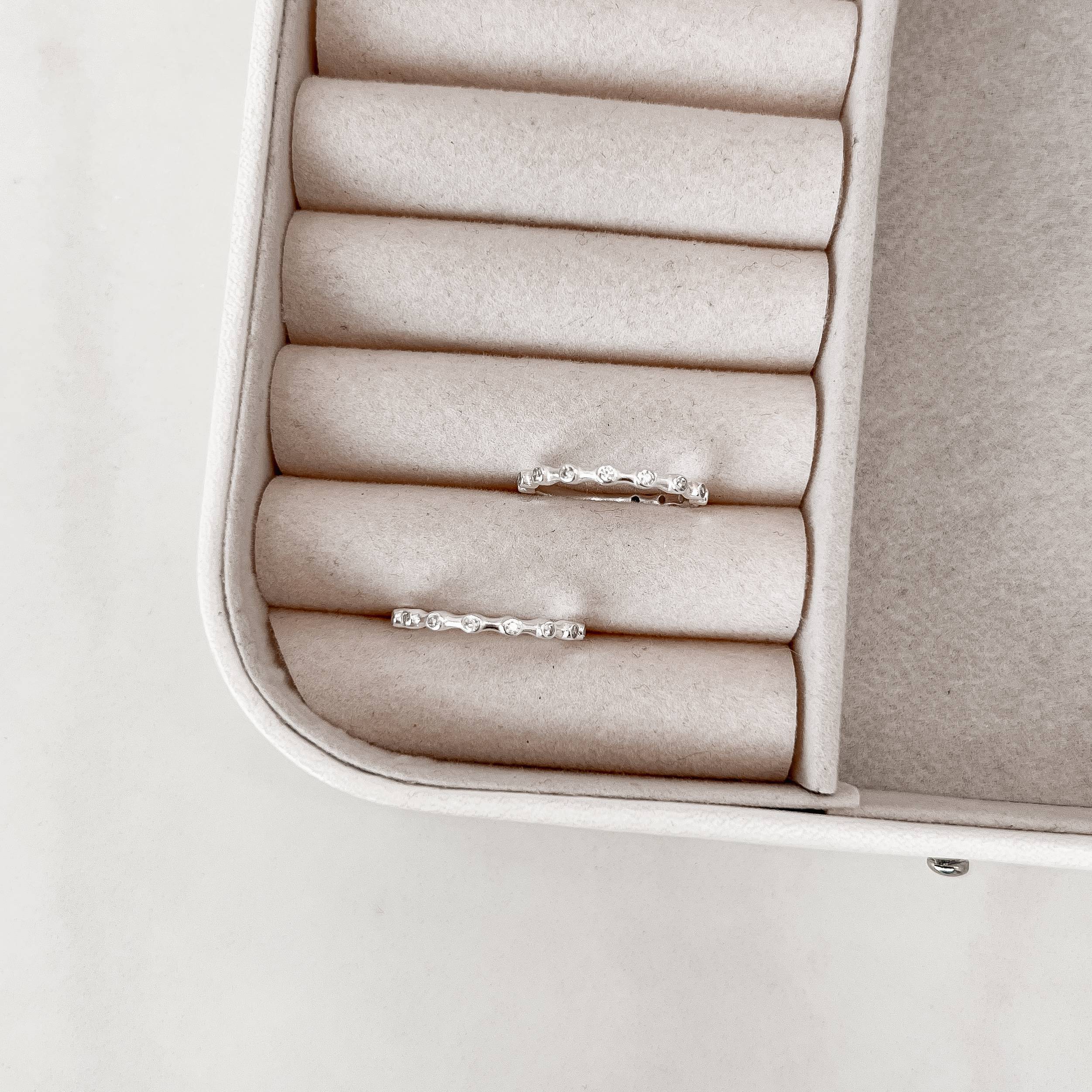 Imagem Meia aliança círculos com zircônias