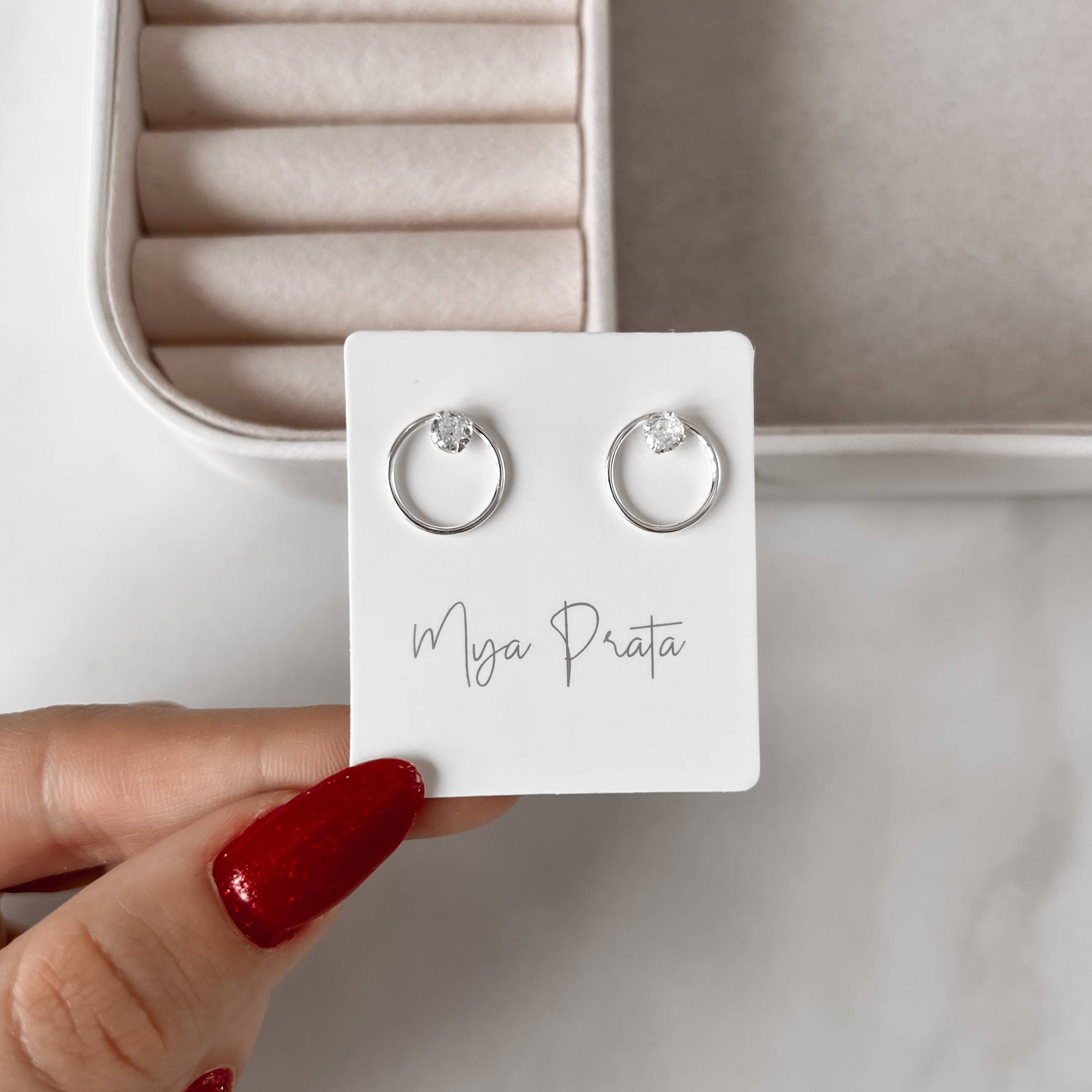 Imagem Brinco círculo 12mm com zircônia