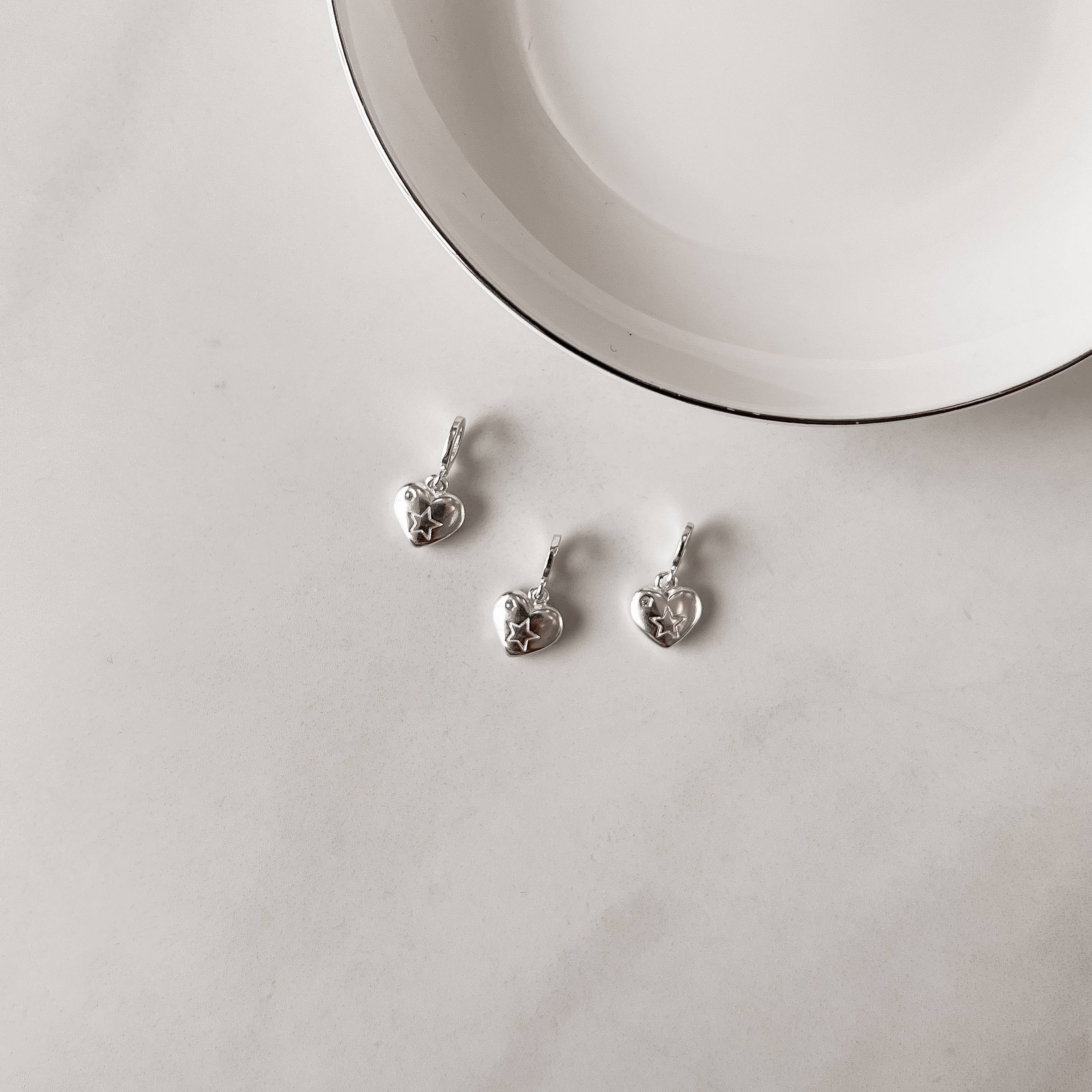 Pingente coração desenho estrela 9mm