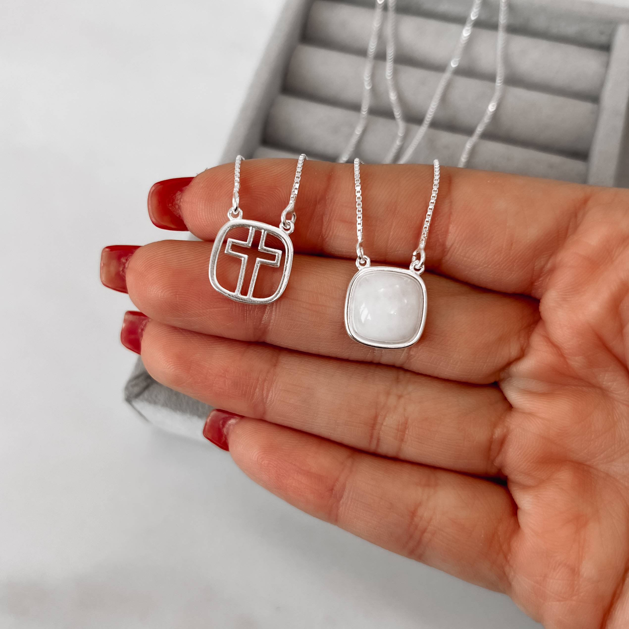 Escapulário cruz e pedra quartzo branco v15 60cm