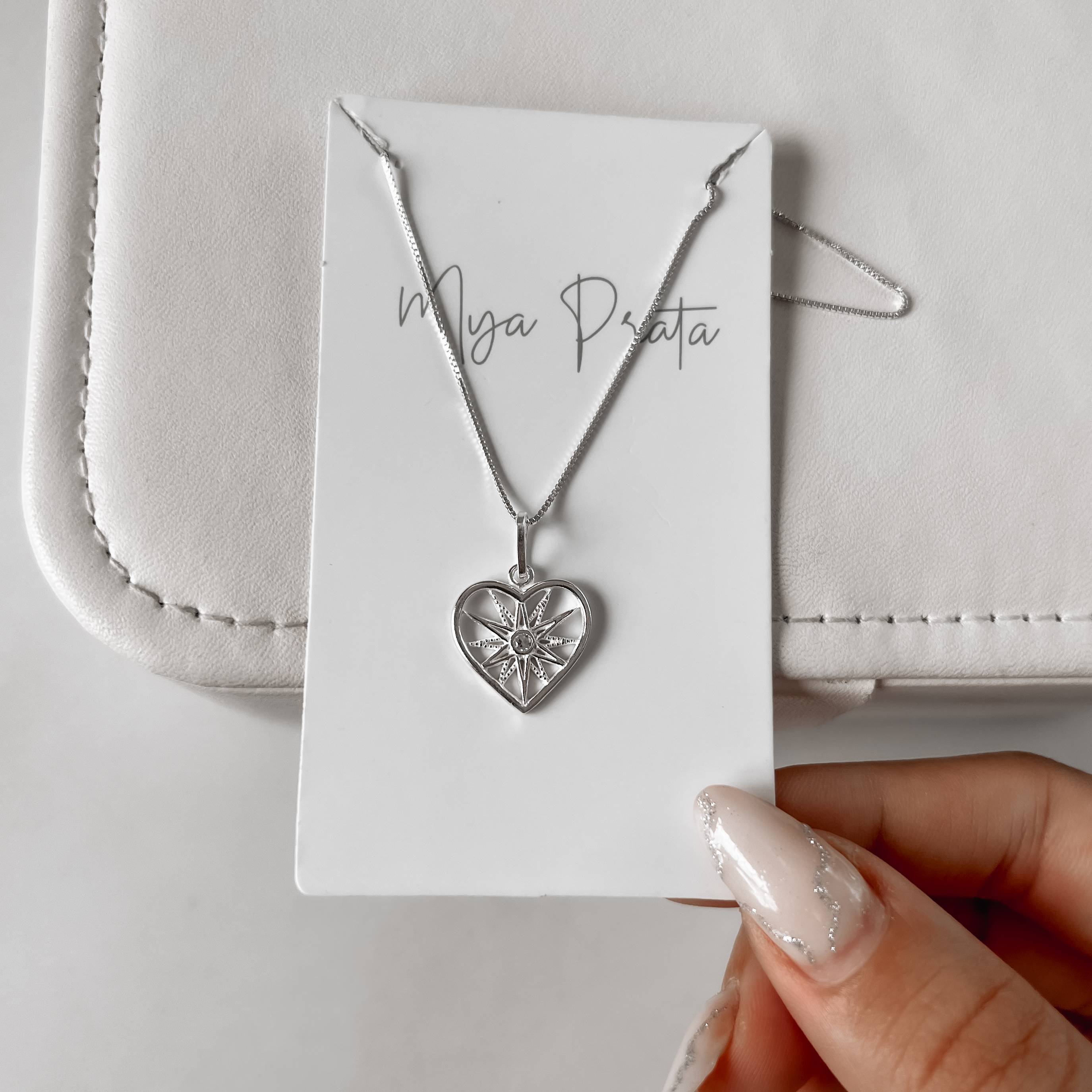 Imagem Secundária Colar pingente coração com estrela 15mm 45cm