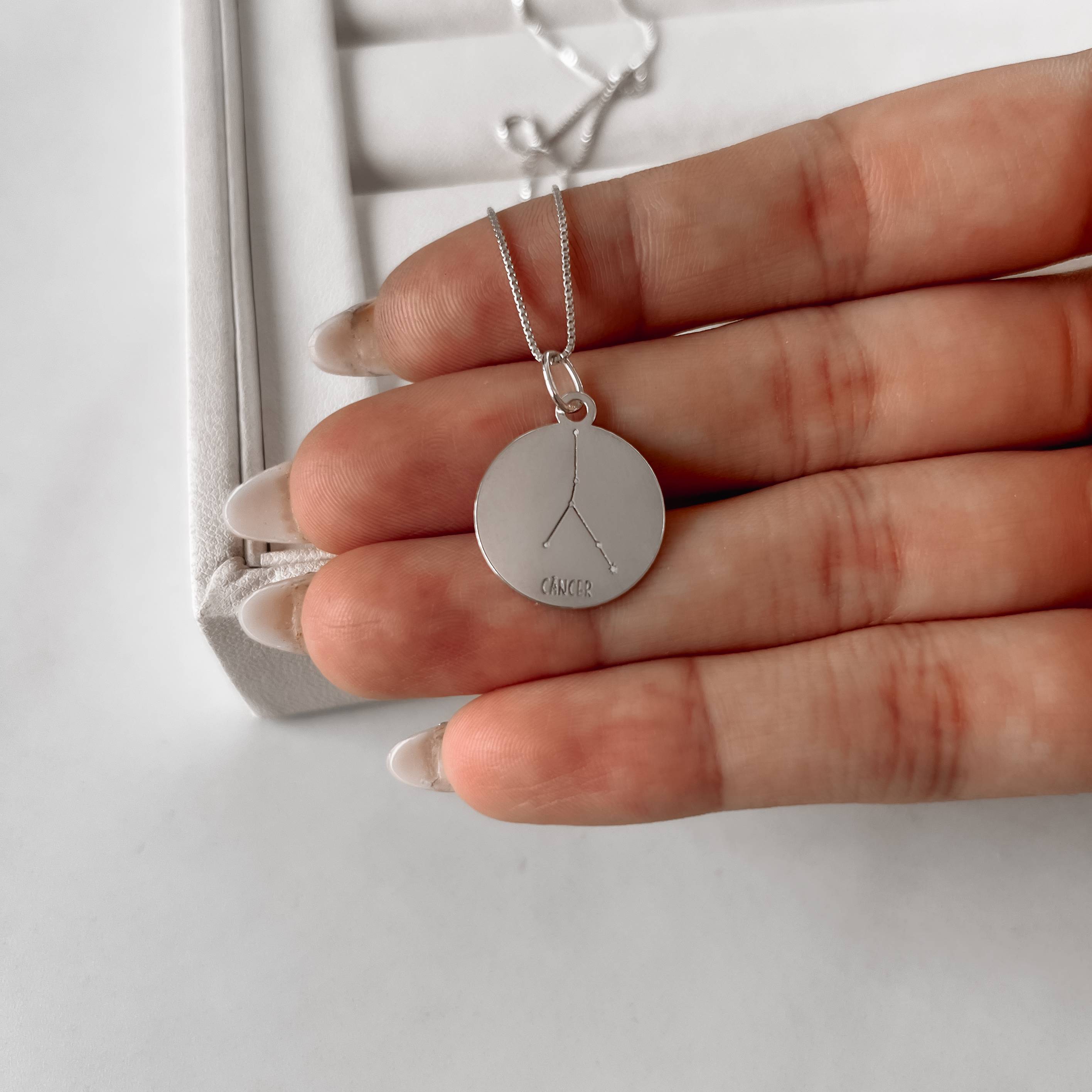 Imagem Secundária Colar pingente constelação signo câncer 45cm