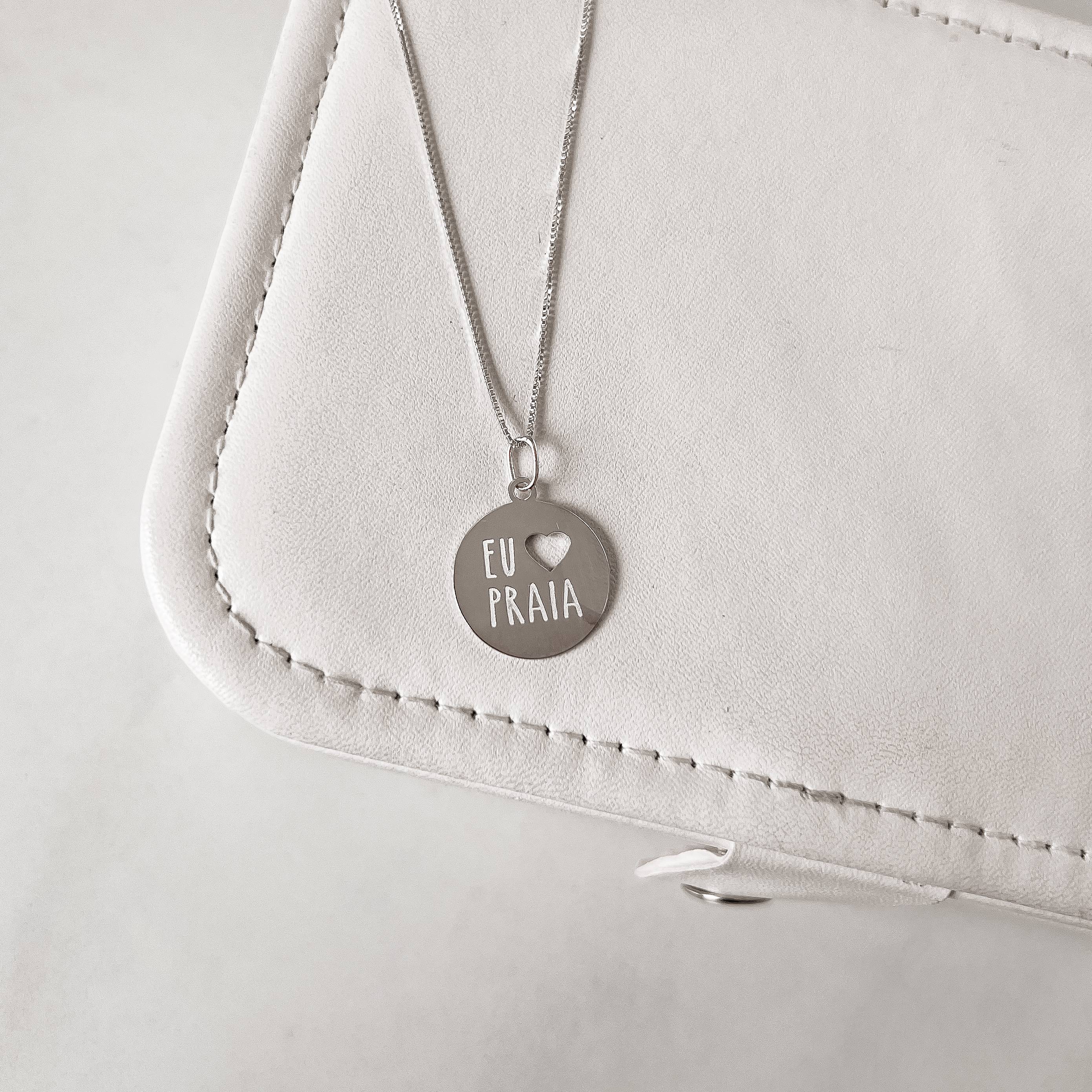 Imagem Colar pingente medalha eu amo praia 45cm