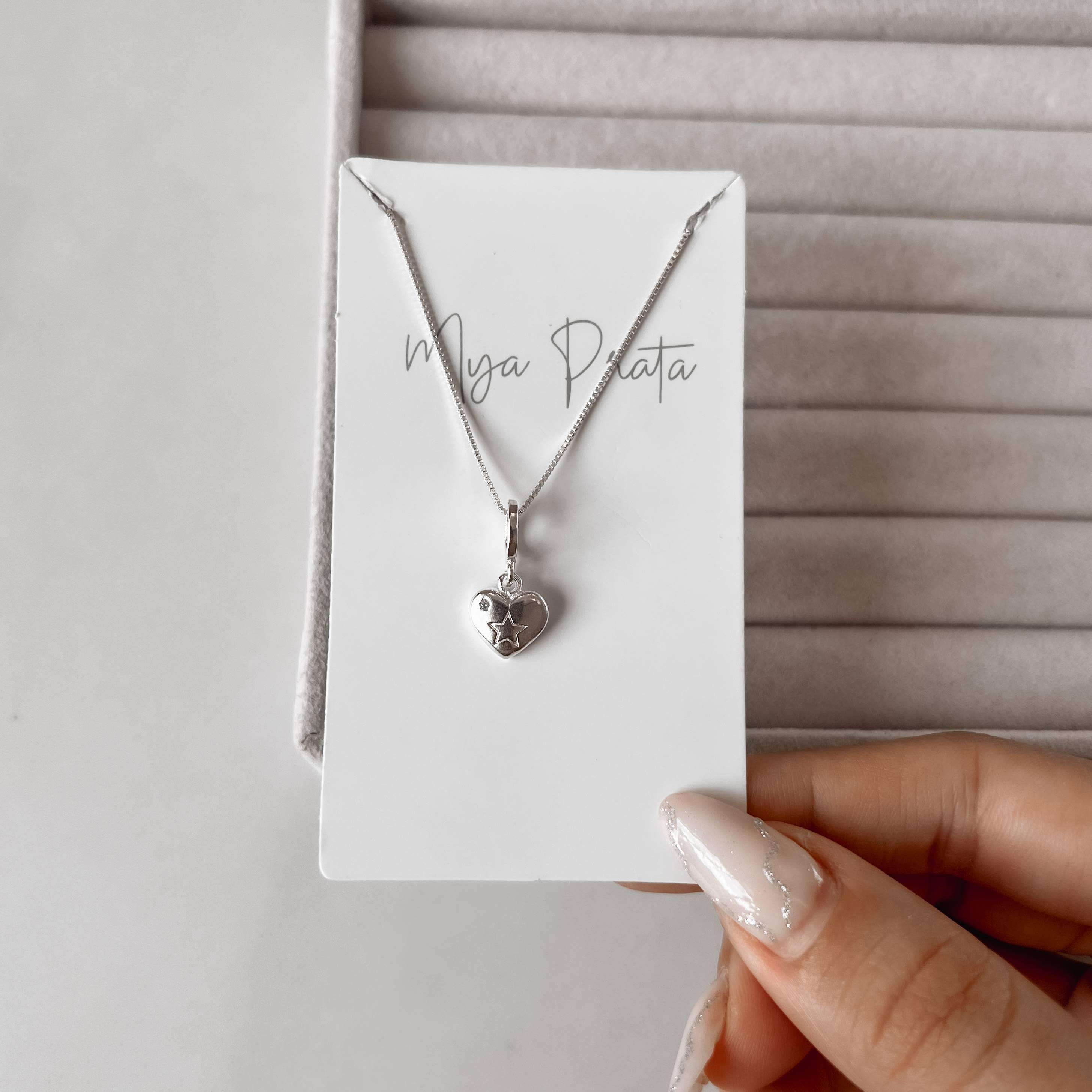 Imagem Secundária Colar pingente coração desenho estrela 9mm 45cm