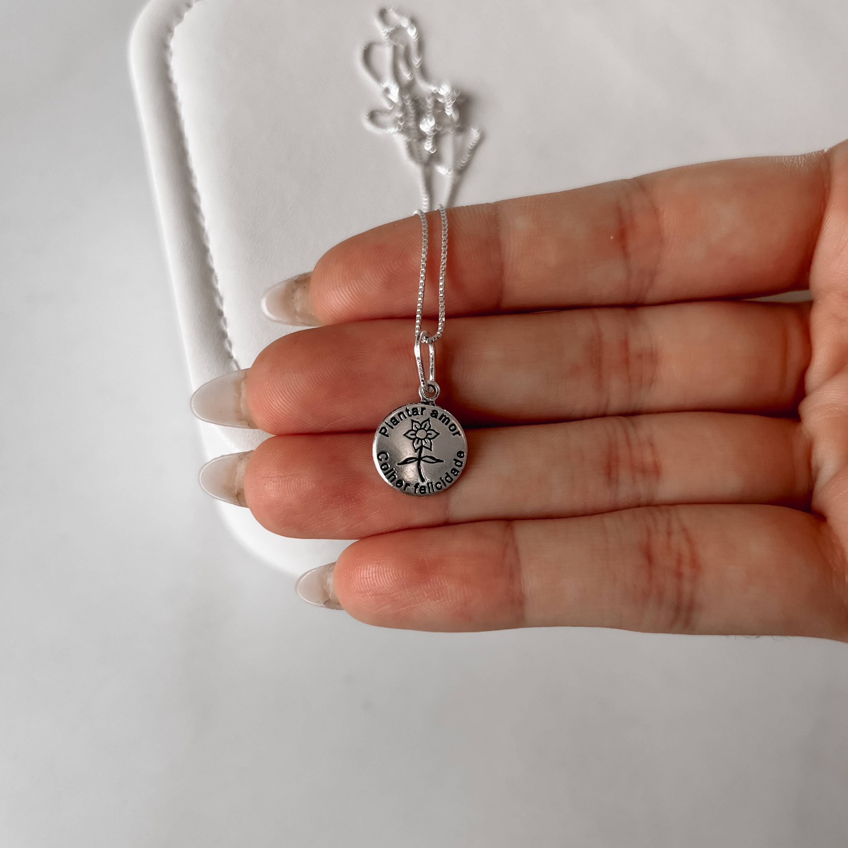 Colar pingente medalha plantar amor, colher felicidade envelhecido 12mm 45cm