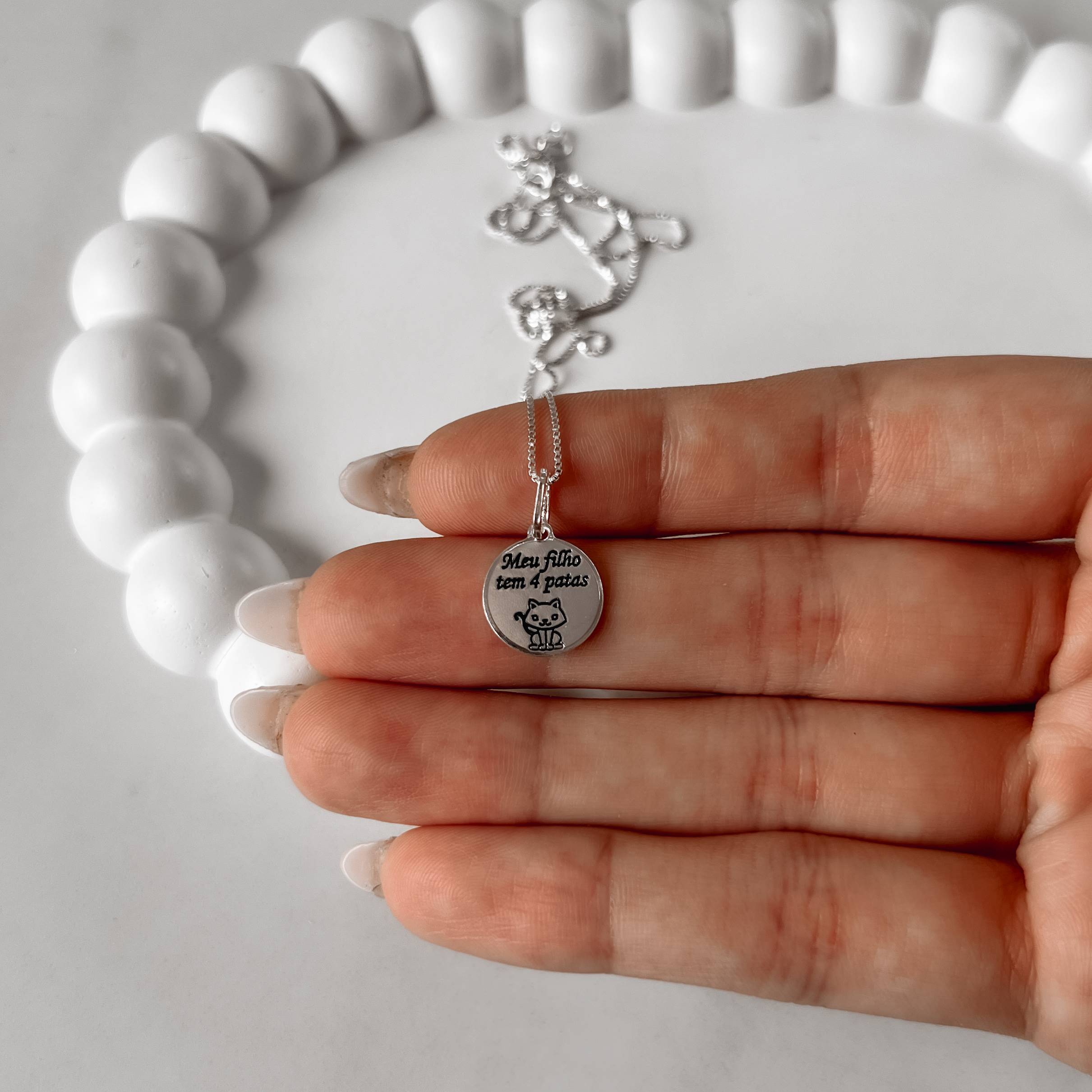 Imagem Secundária Colar pingente medalha Meu filho tem 4 patas Gato resina 12mm 45cm