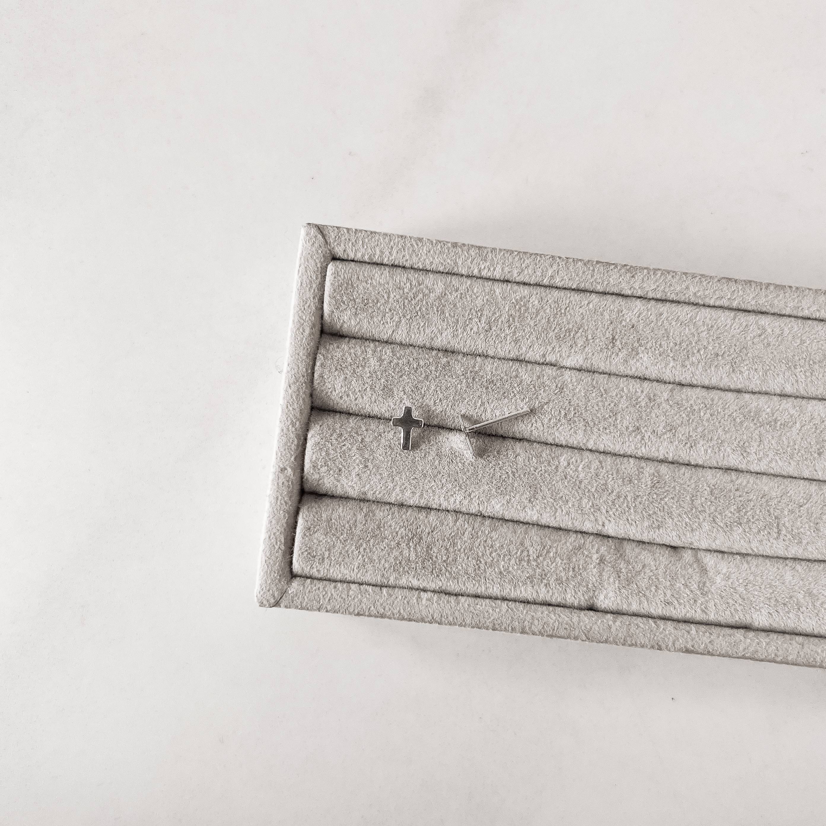 Imagem Secundária Brinco cruz lisa 7mm