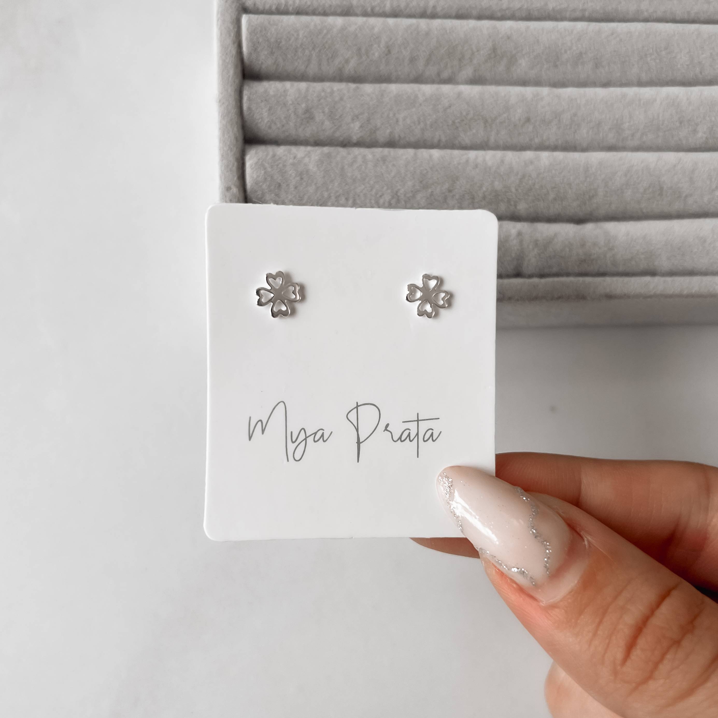 Imagem Secundária Brinco trevo vazado 6mm