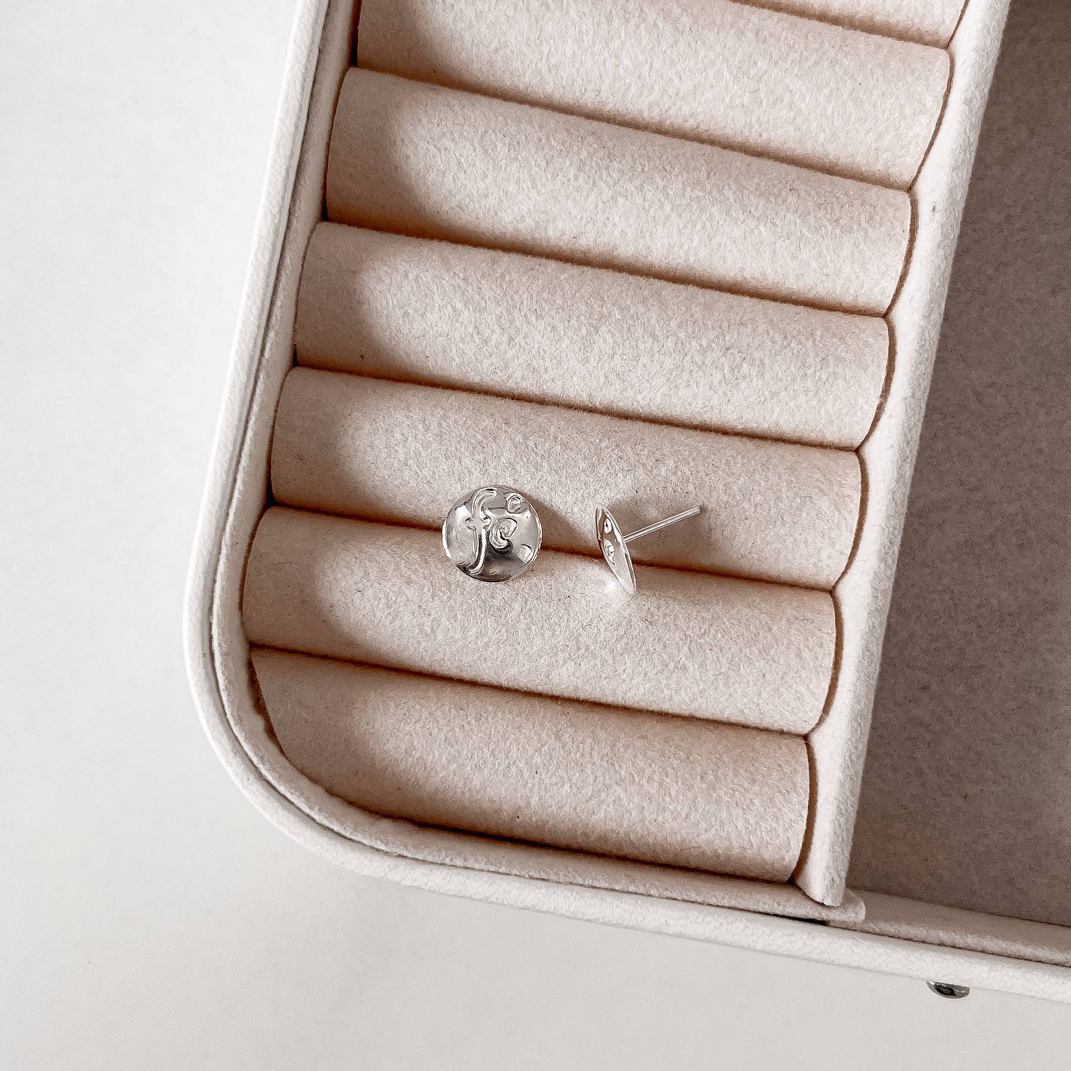 Imagem Brinco medalha fé 10mm