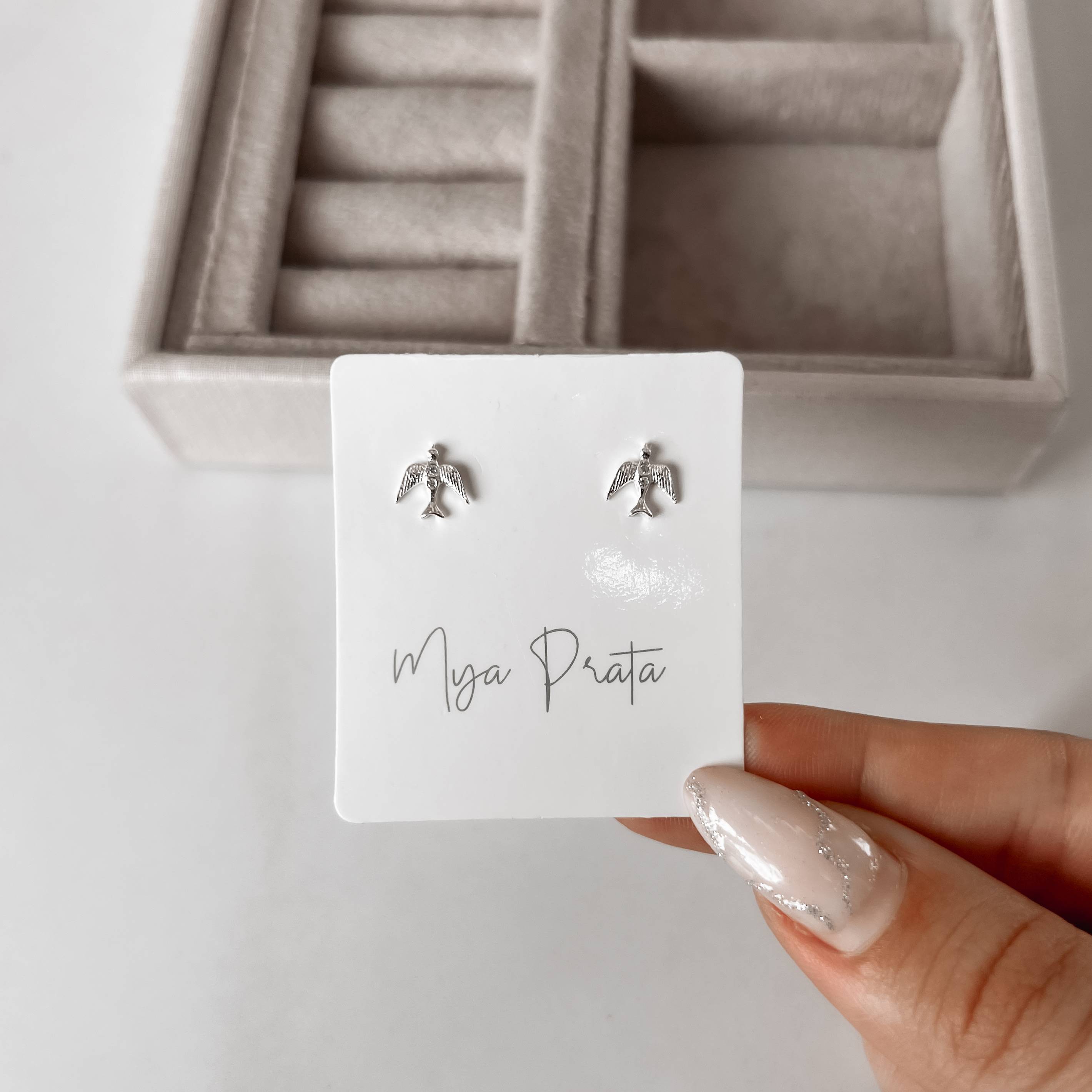 Imagem Brinco passarinho com zircônias 7mm