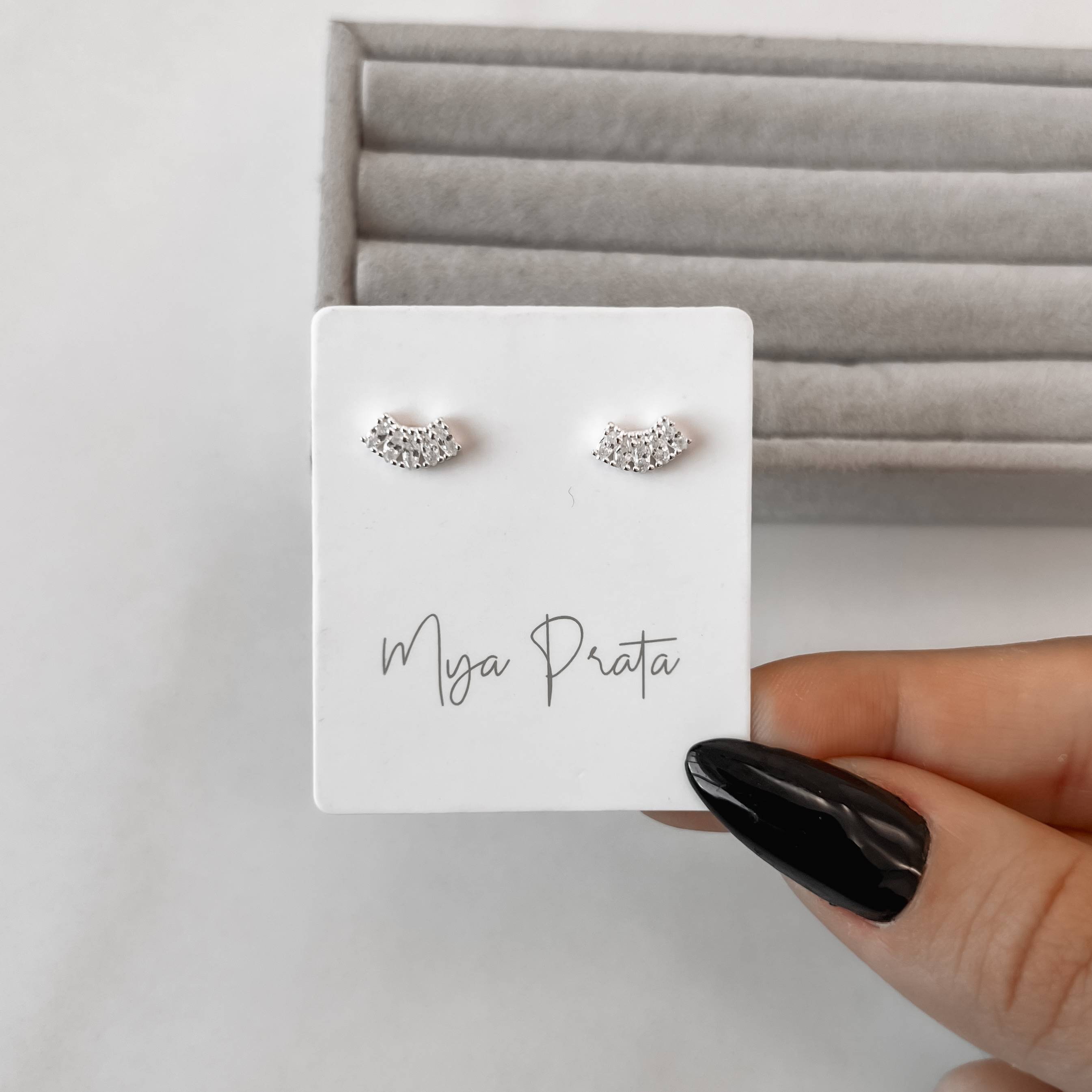 Imagem Brinco 5 zircônias navetes 9mm