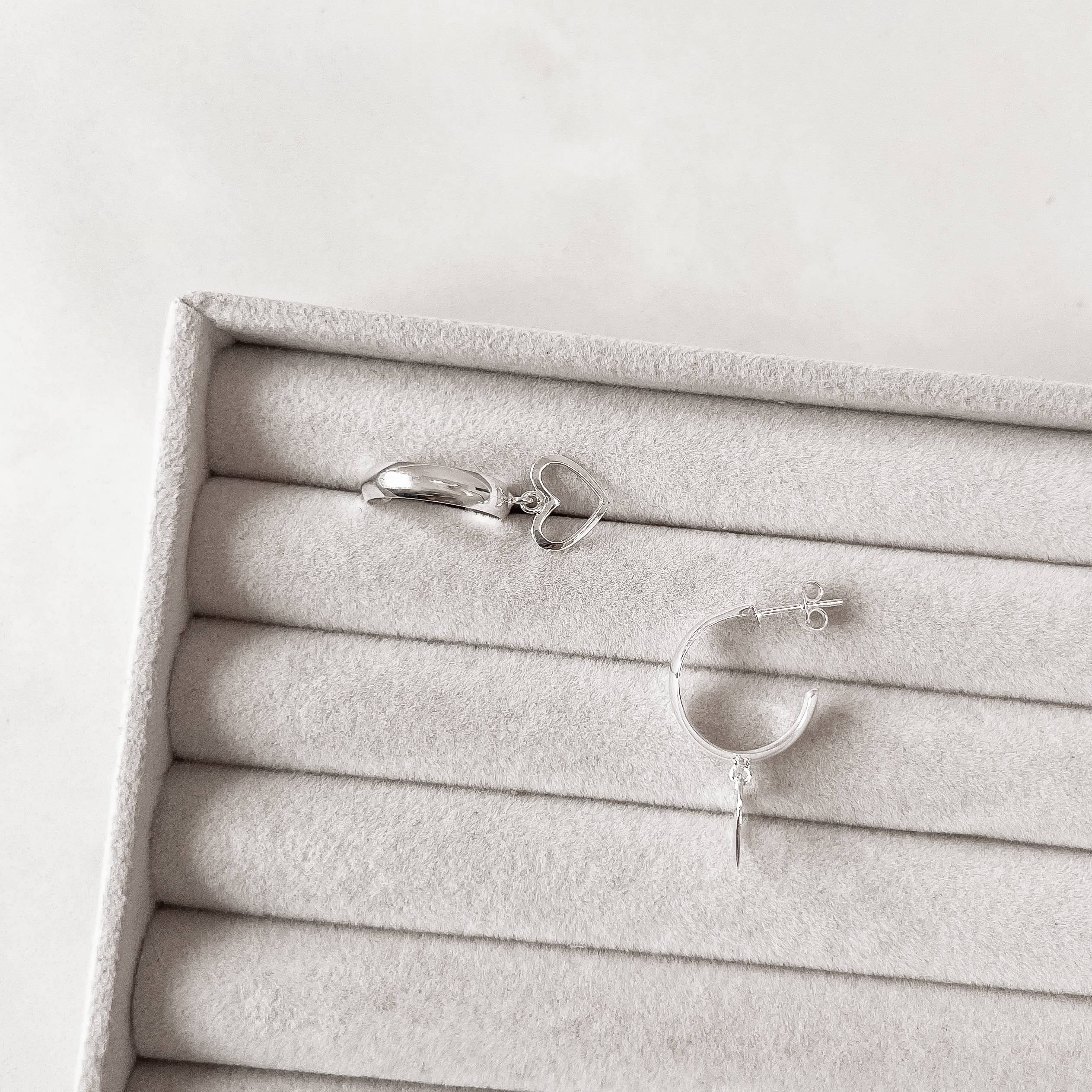 Imagem Secundária Argola pingente coração vazado 18mm tarraxa 