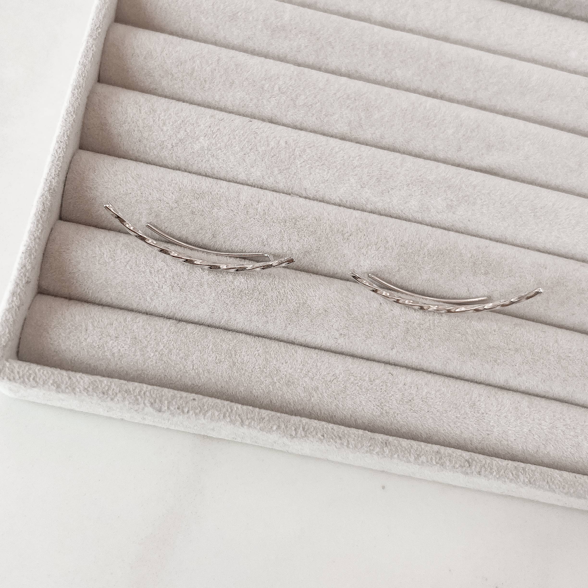 Imagem Brinco ear cuff fio torcido 40mm