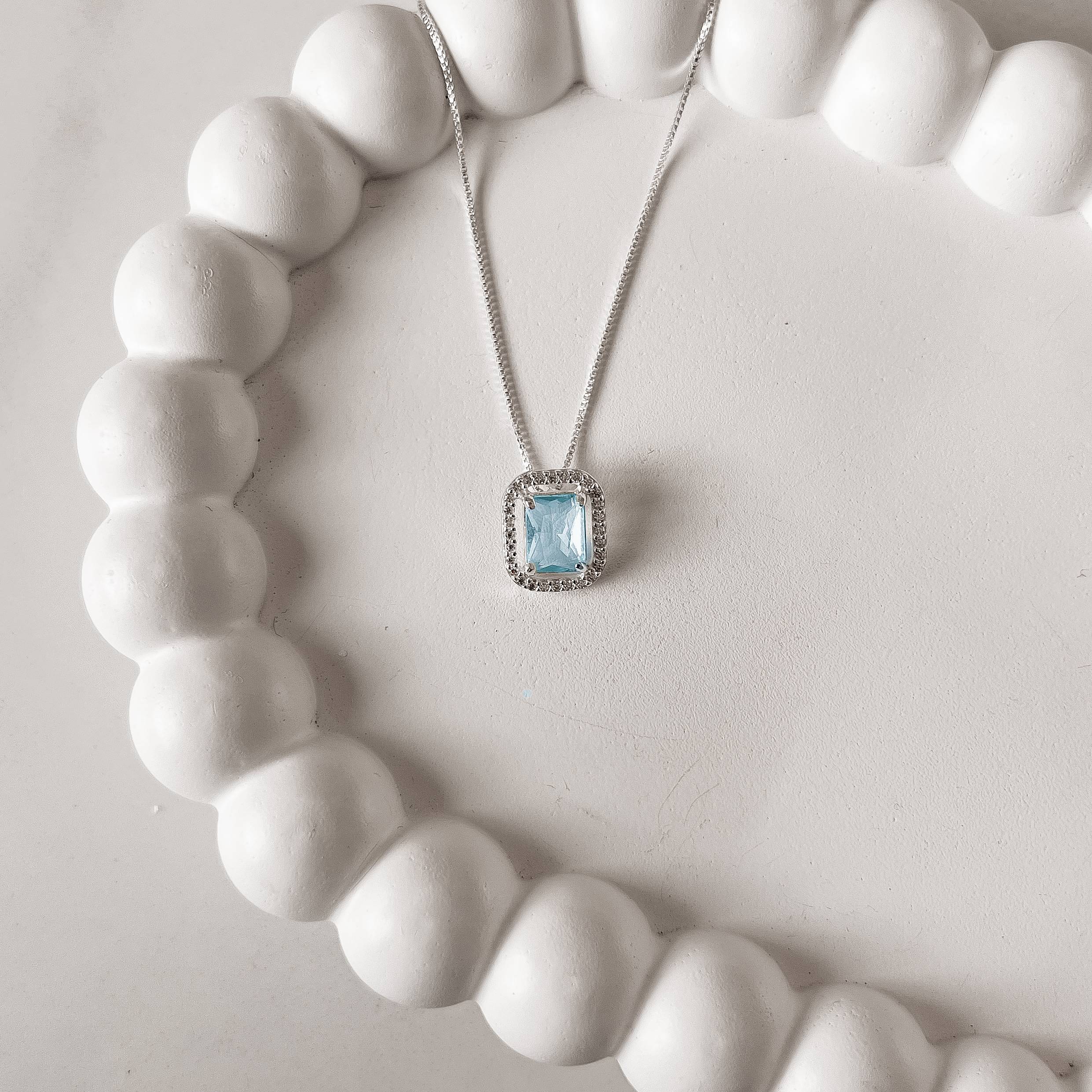 Colar zircônia retangular azul claro com cravejado 13mm 45cm