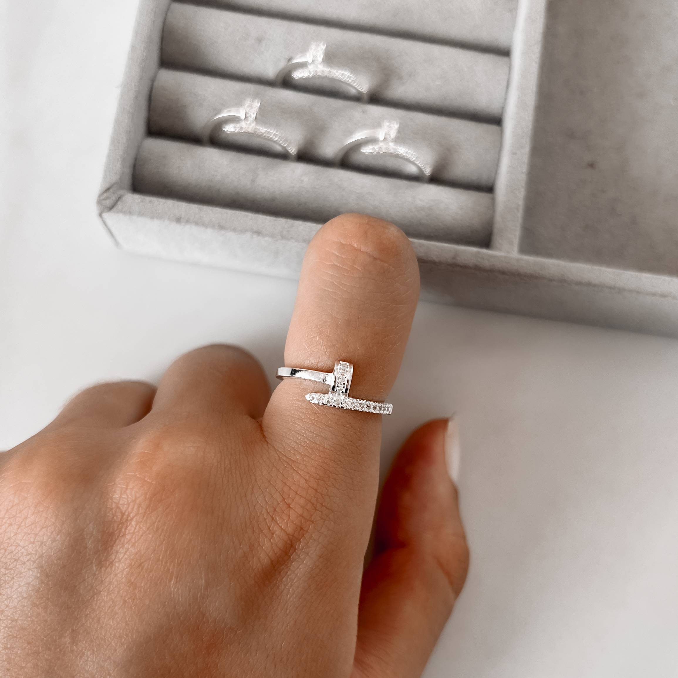 Imagem Anel prego com cravejado