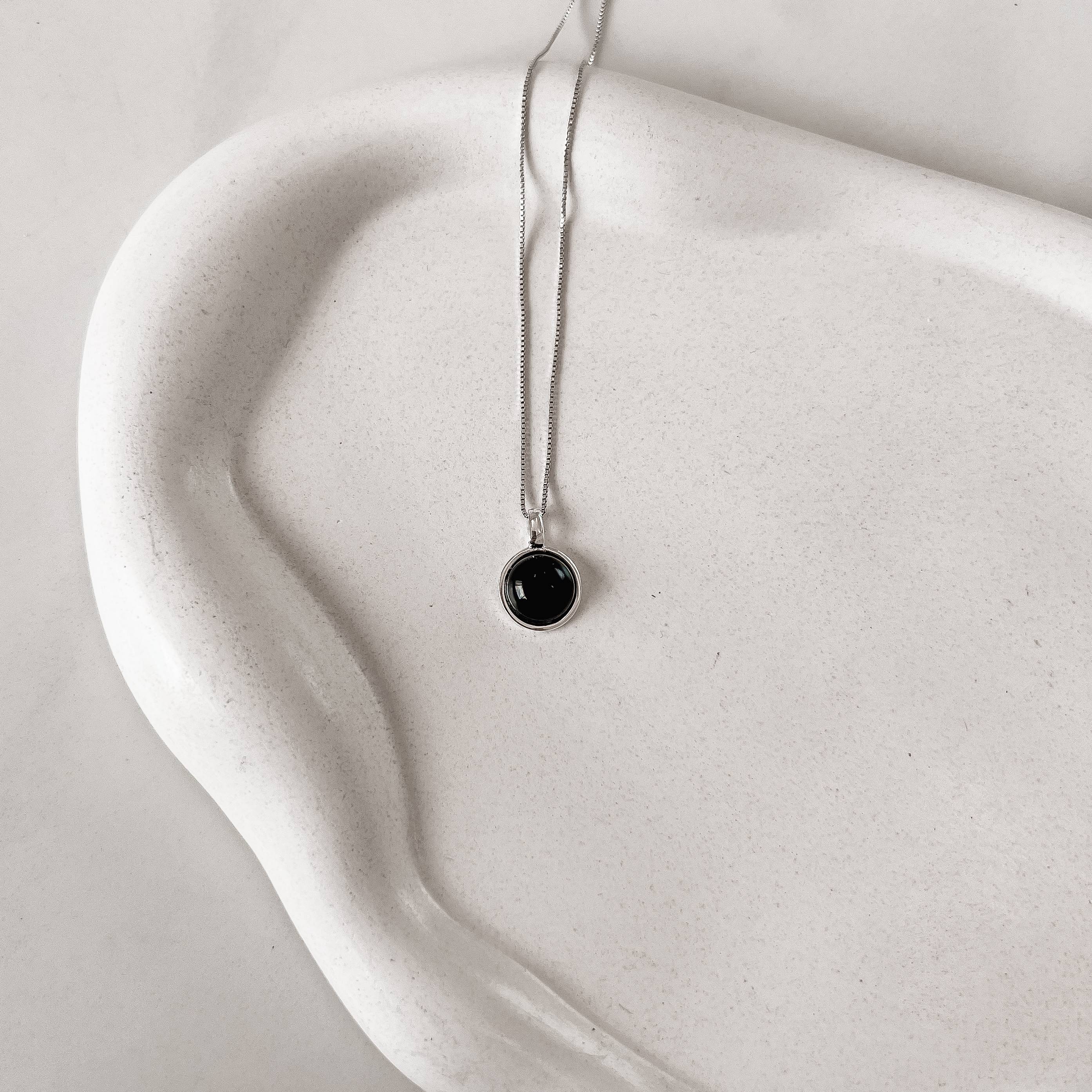 Colar pingente pedra ônix 12mm 45cm