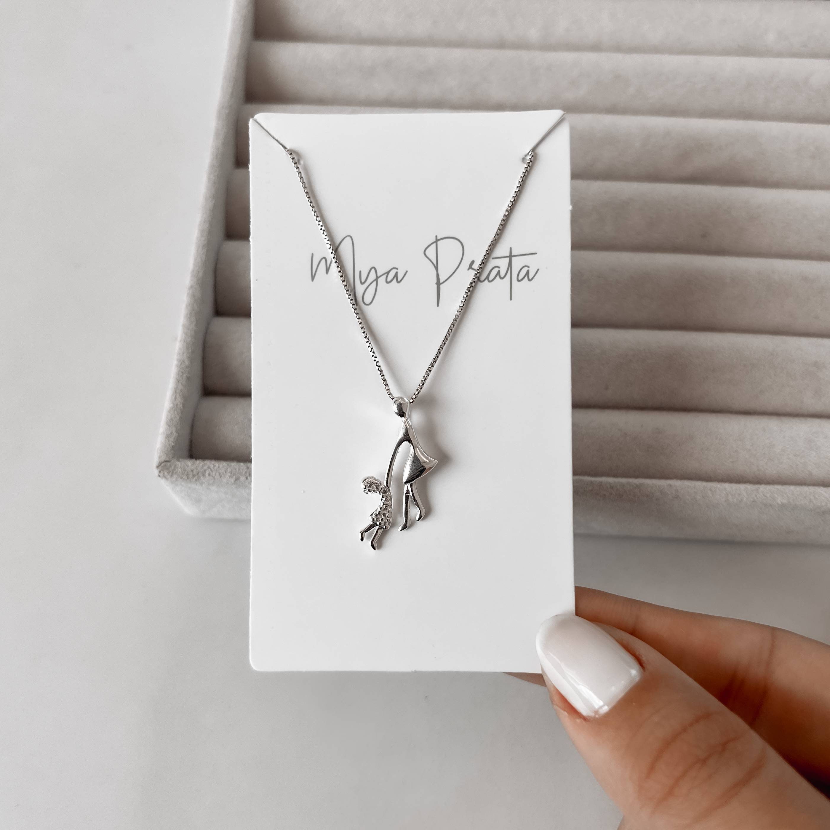 Imagem Secundária Colar mãe e filha cravejada 23mm 45cm