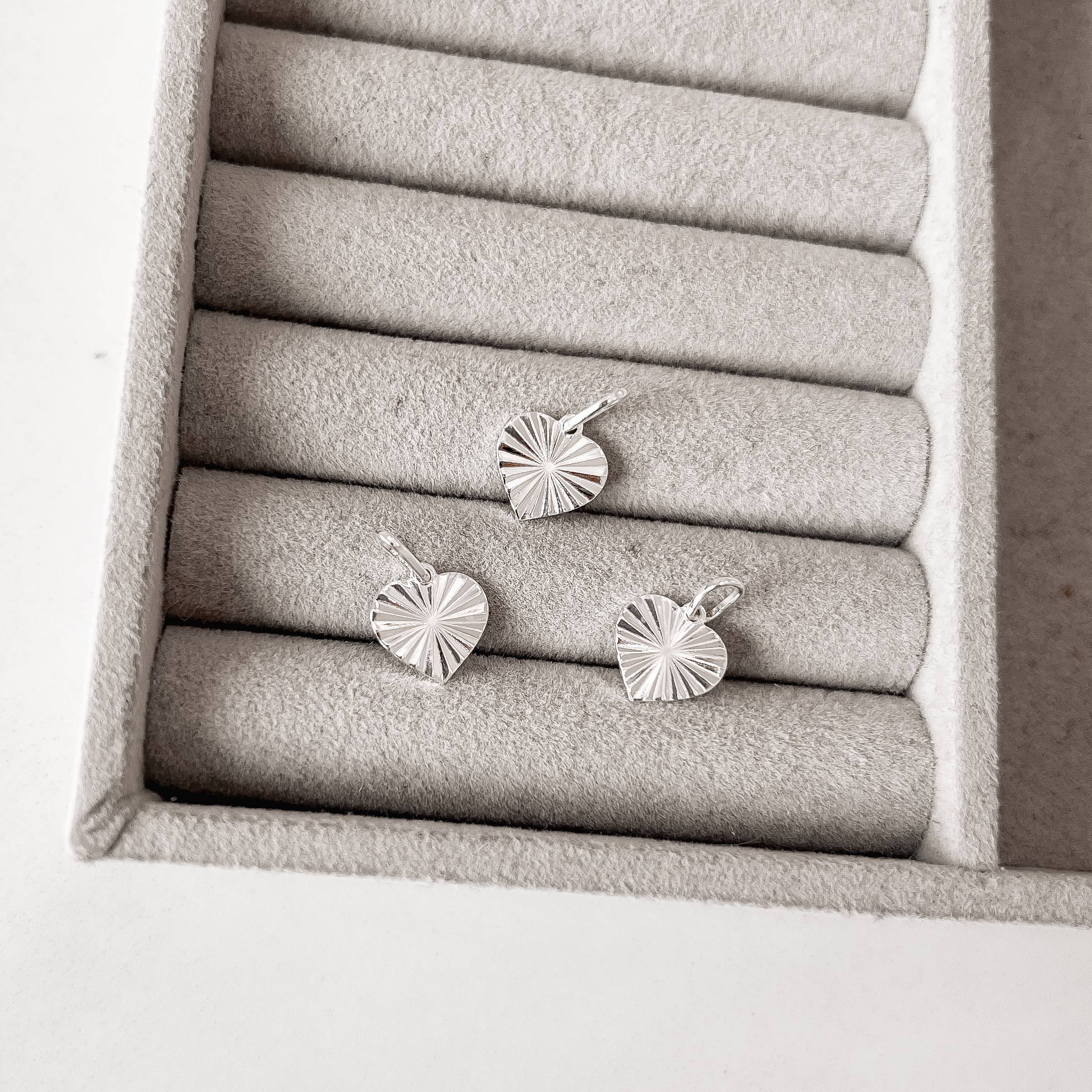 Pingente coração vinco 11mm