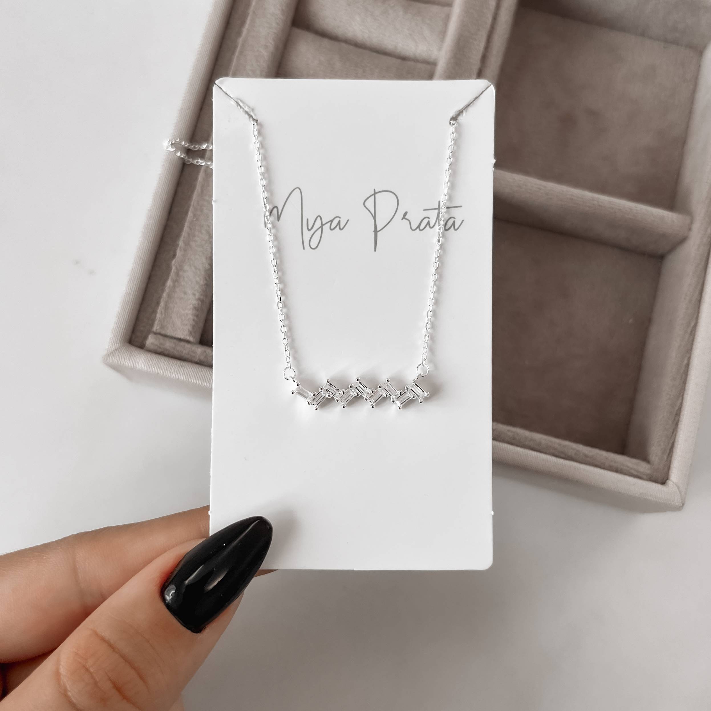 Imagem Secundária Colar entremeio zircônias retangulares 24mm 40+5cm