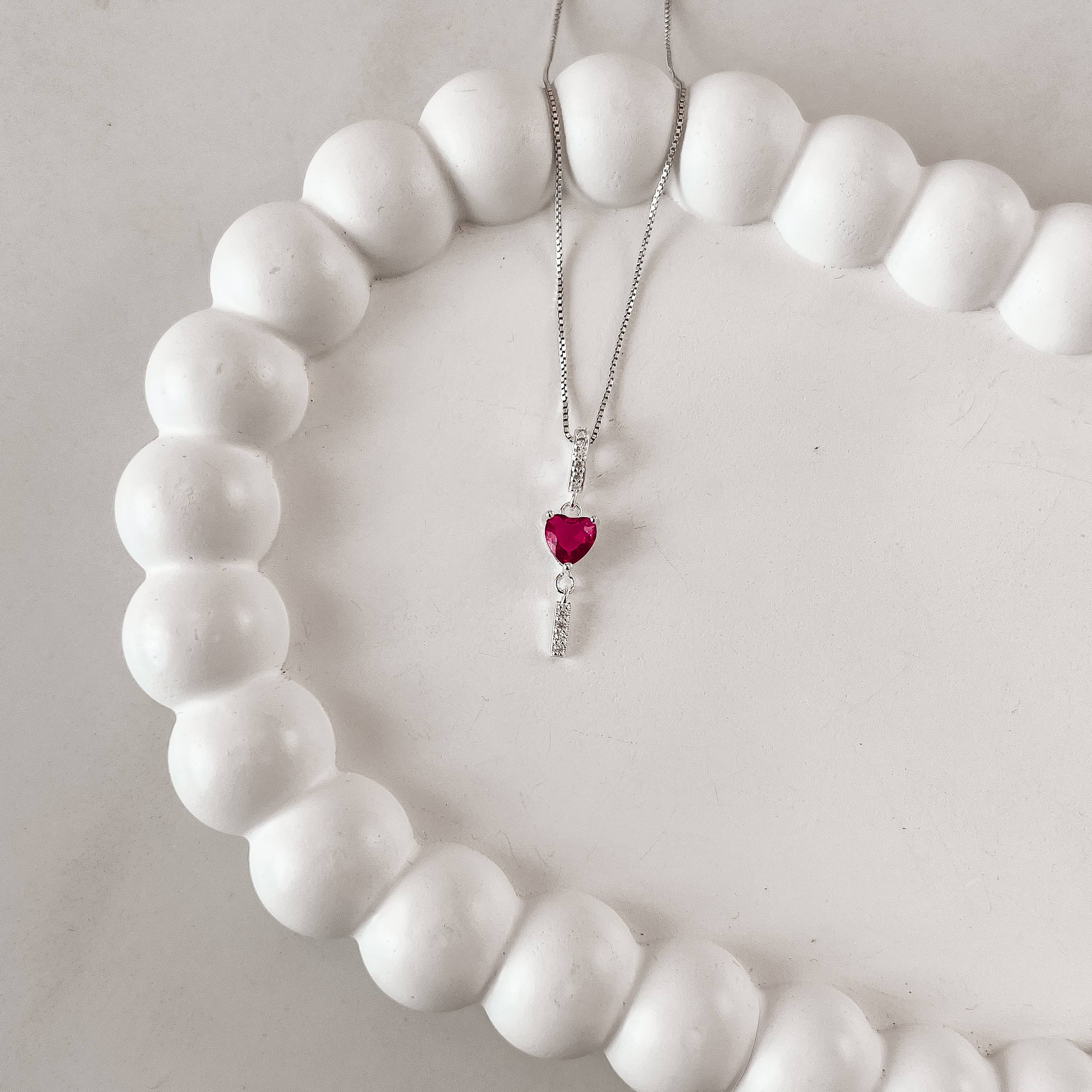 Imagem Colar pingente zircônia coração cereja e palito cravejado 17mm 45cm