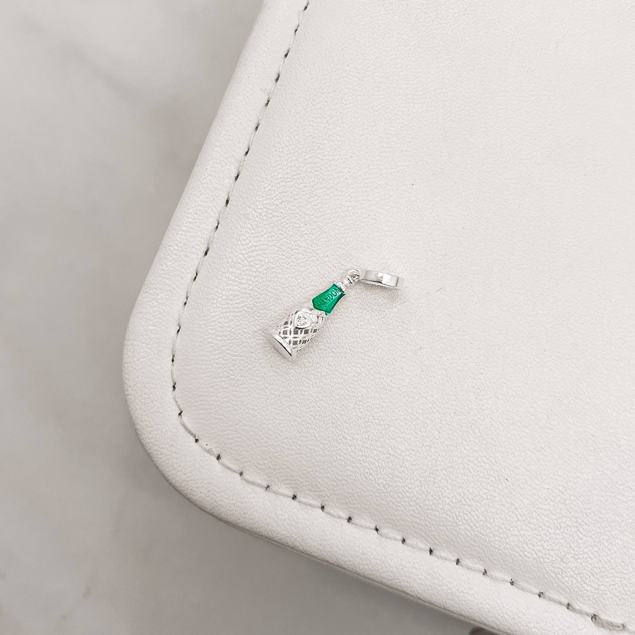 Berloque pingente garrafa de espumante 3D 16mm resina