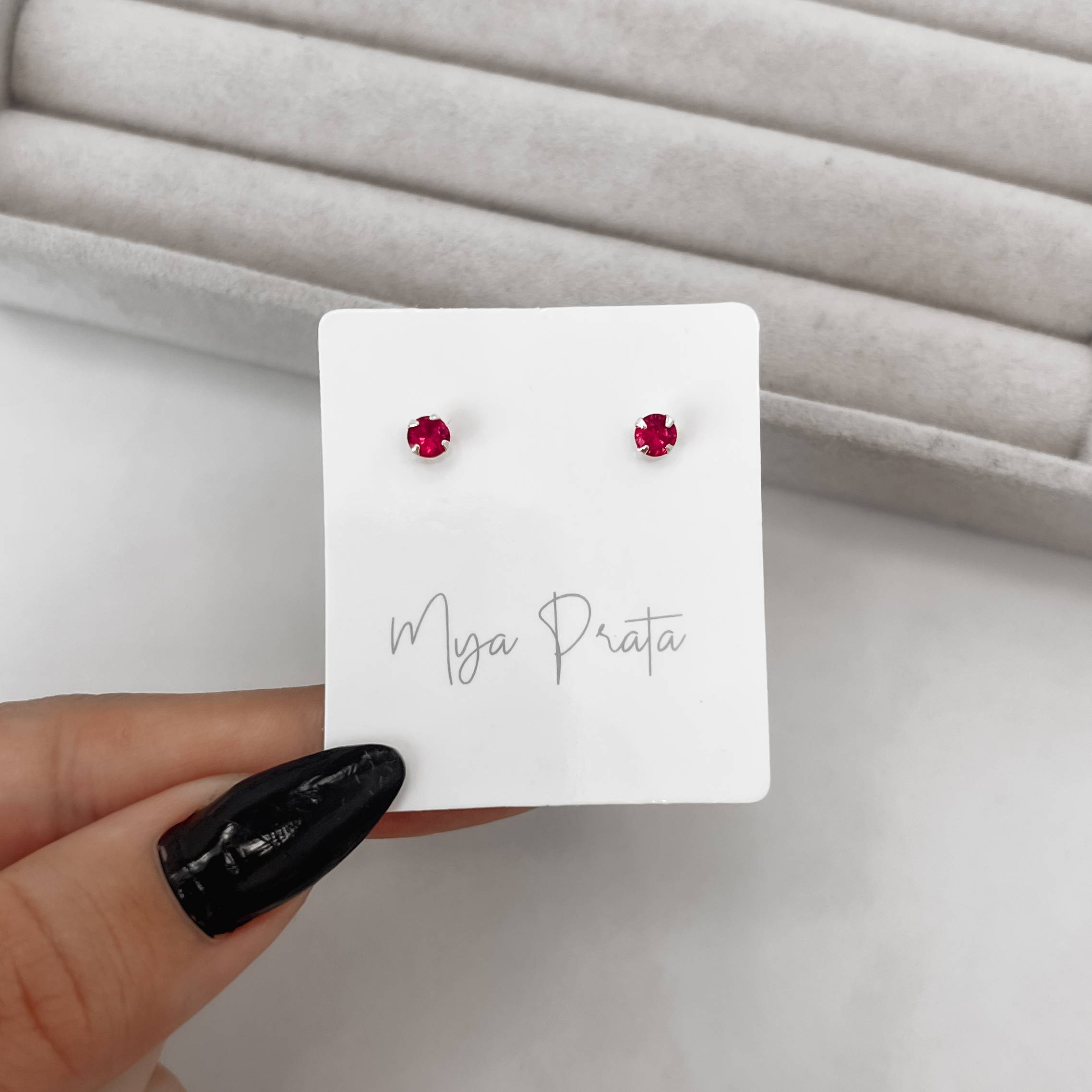 Imagem Secundária Brinco zircônia redonda cereja 4mm