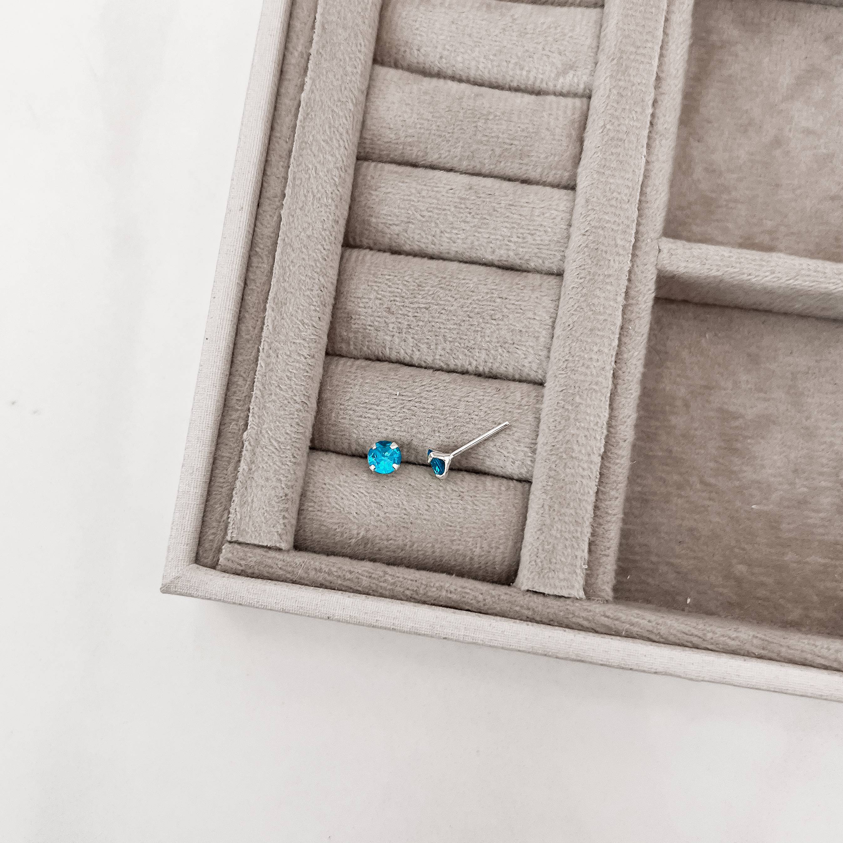 Imagem Secundária Brinco zircônia redonda azul 5mm