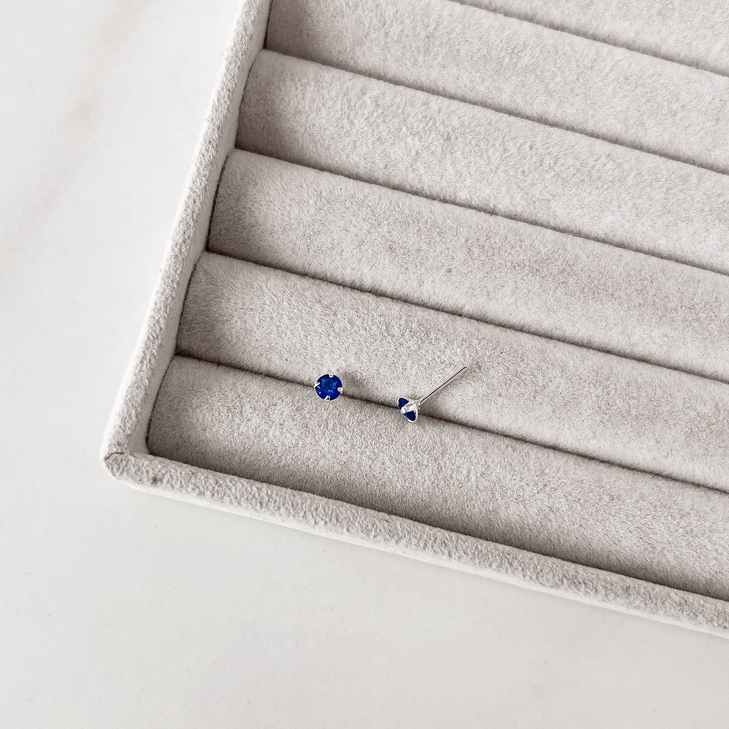 Imagem Secundária Brinco zircônia redonda azul bic 4mm