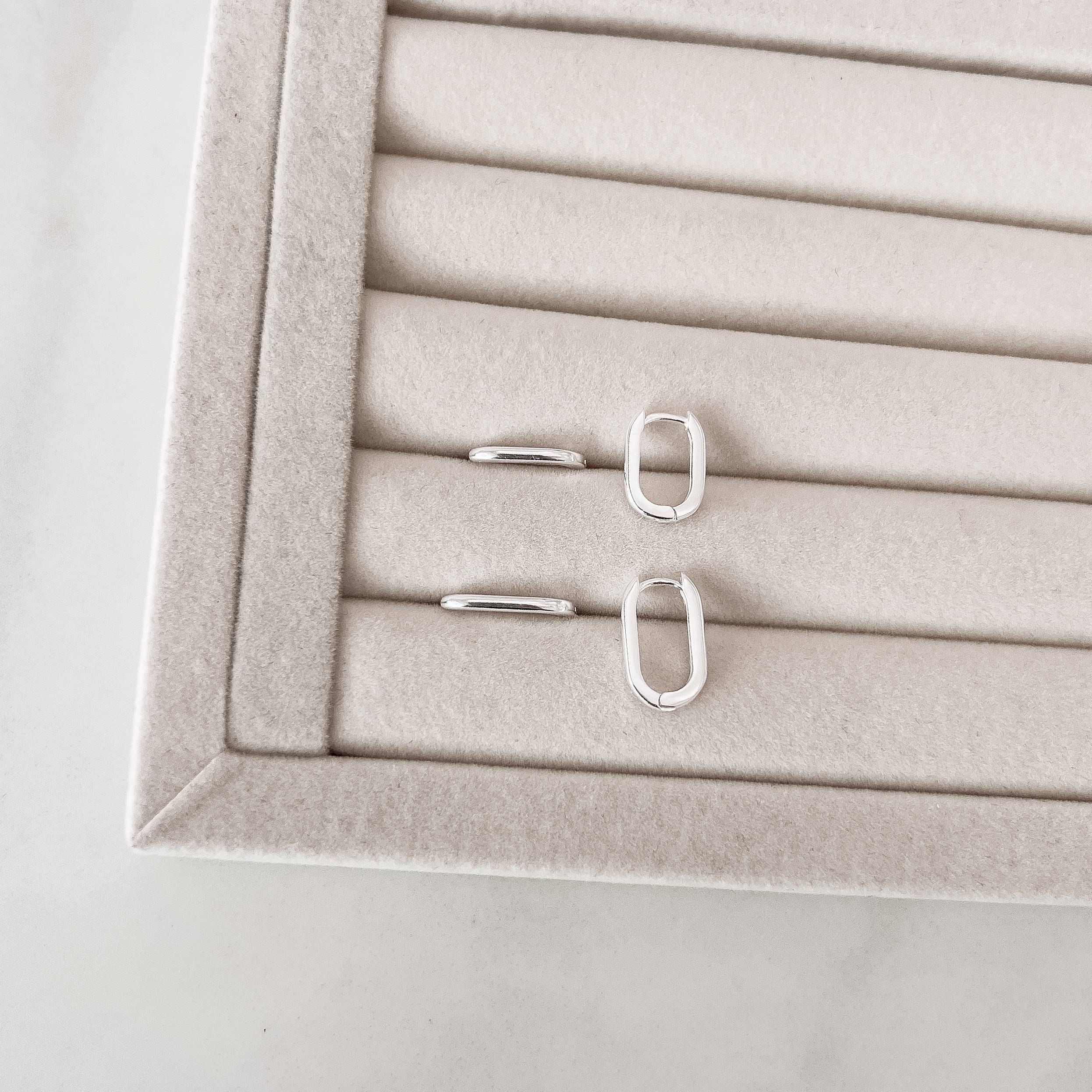 Dupla argolas click oval 13 e 15mm