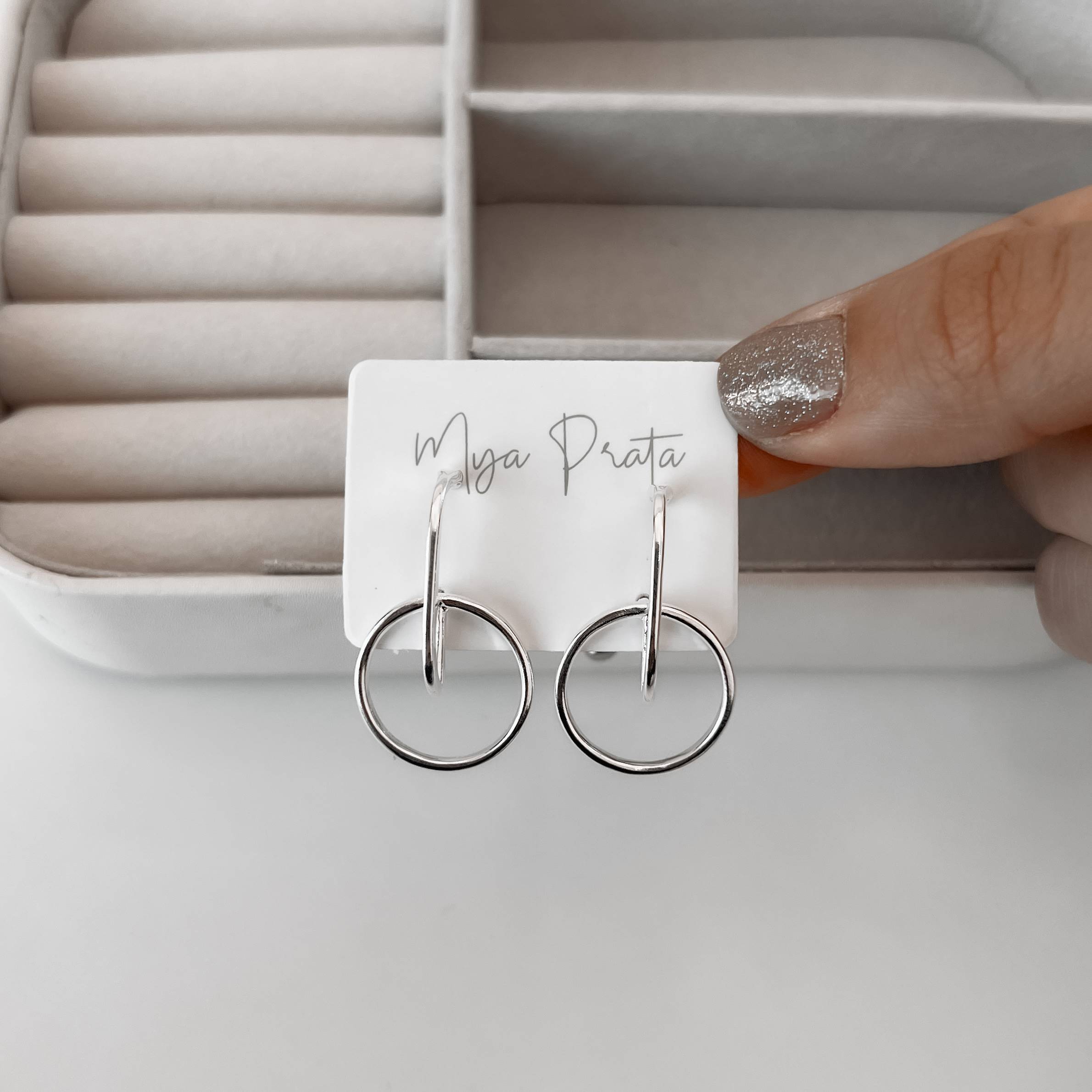 Brinco ear hook com argola 29mm