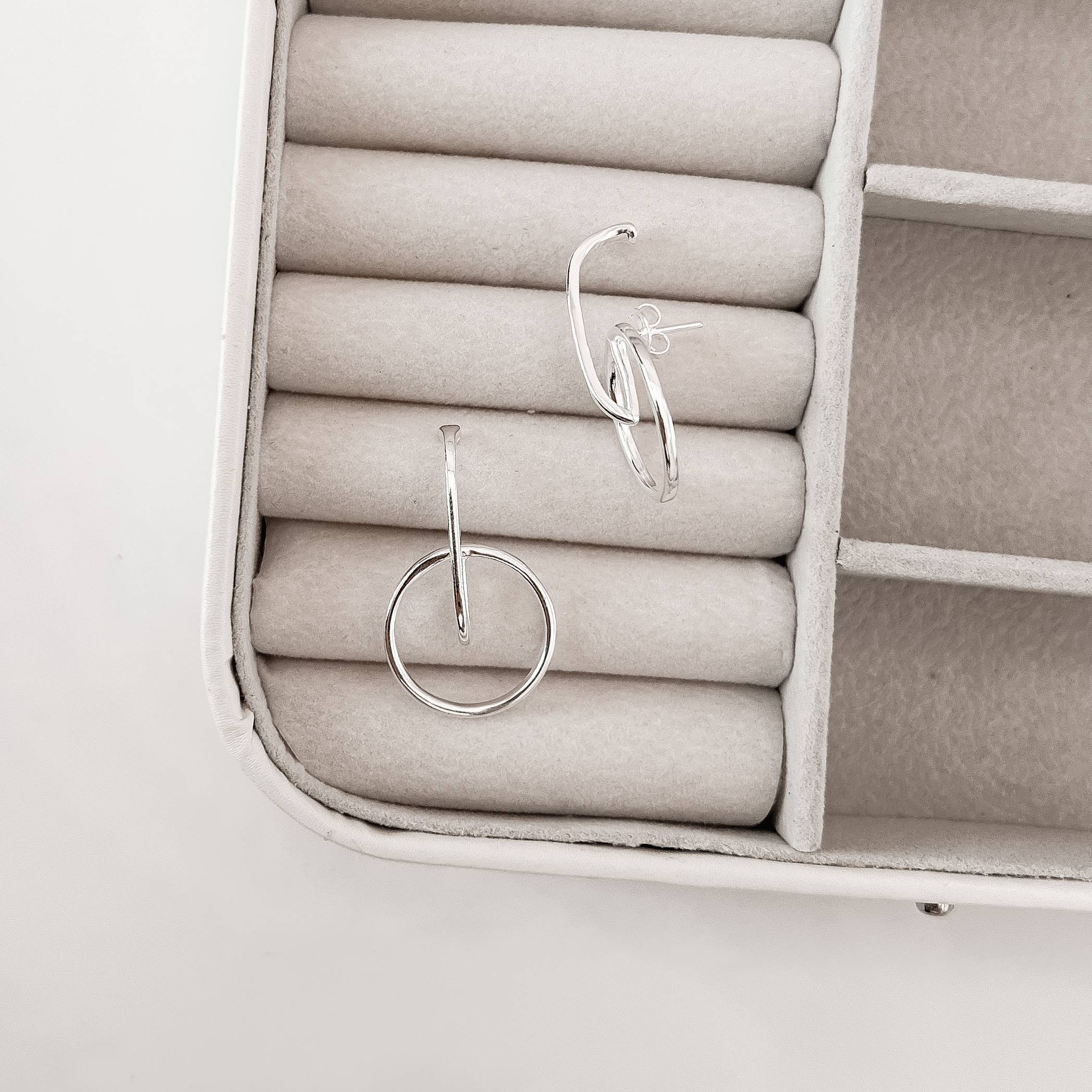 Imagem Secundária Brinco ear hook com argola 29mm