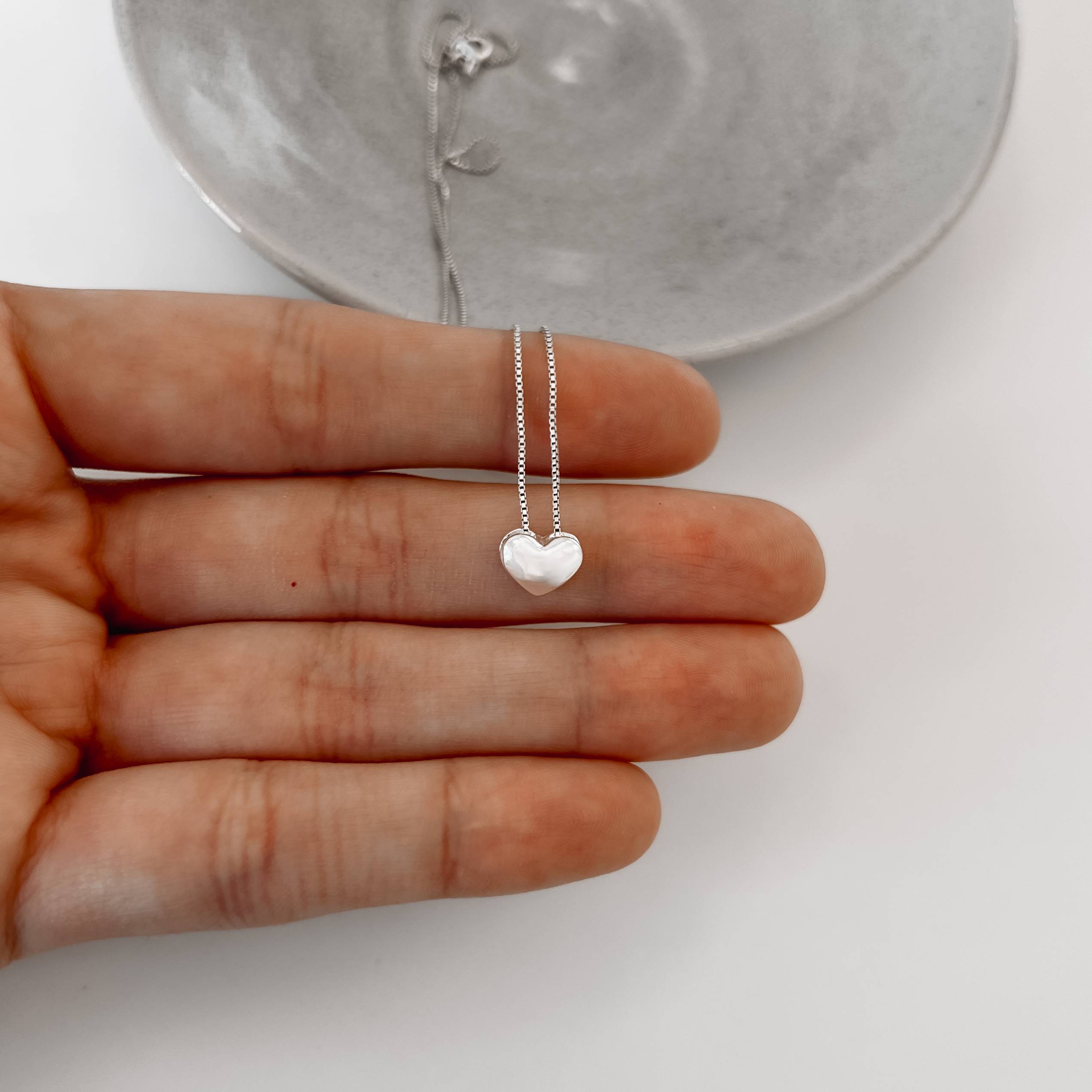 Colar coração liso caixa alta 8mm 40cm