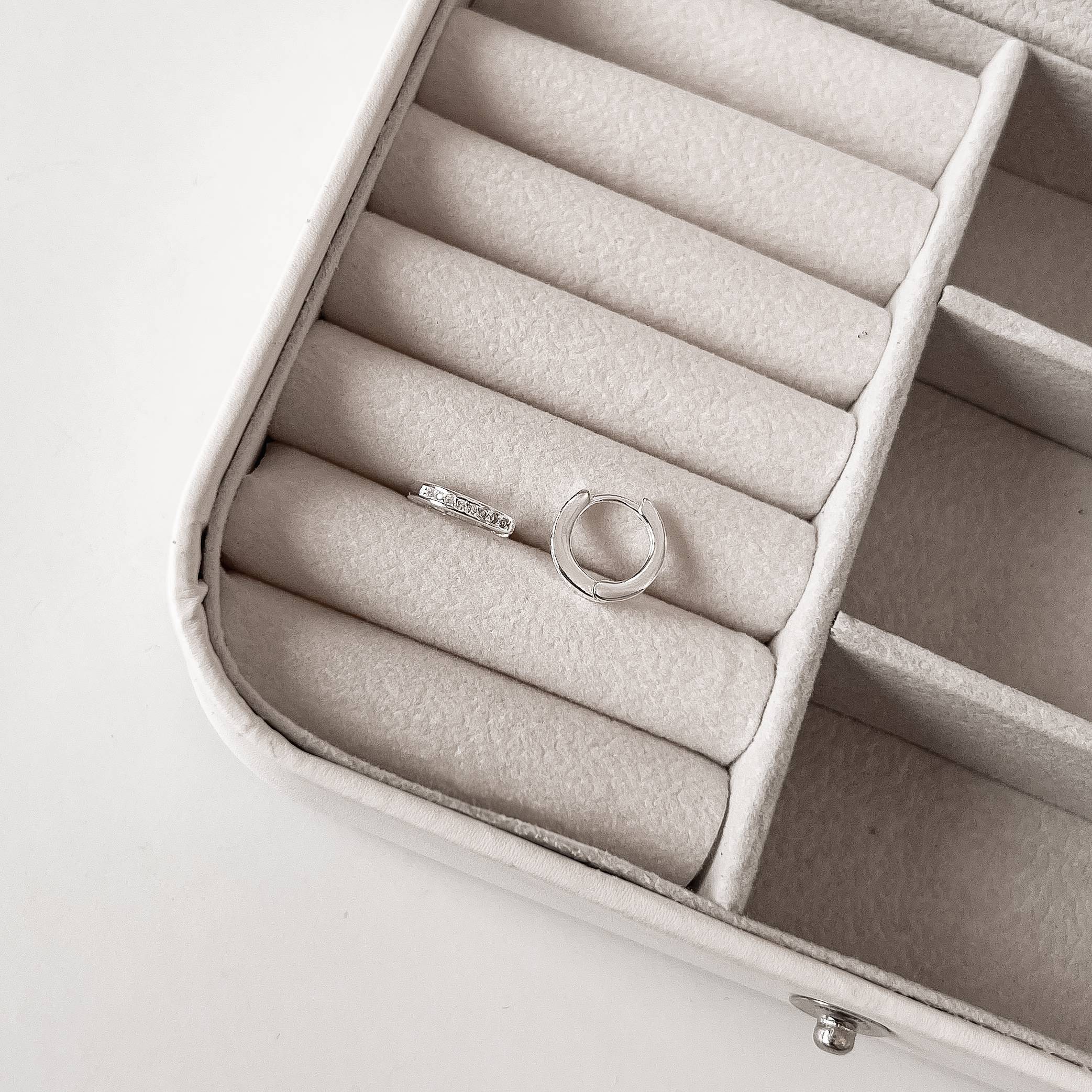 Imagem Argola 11mm click cravejada