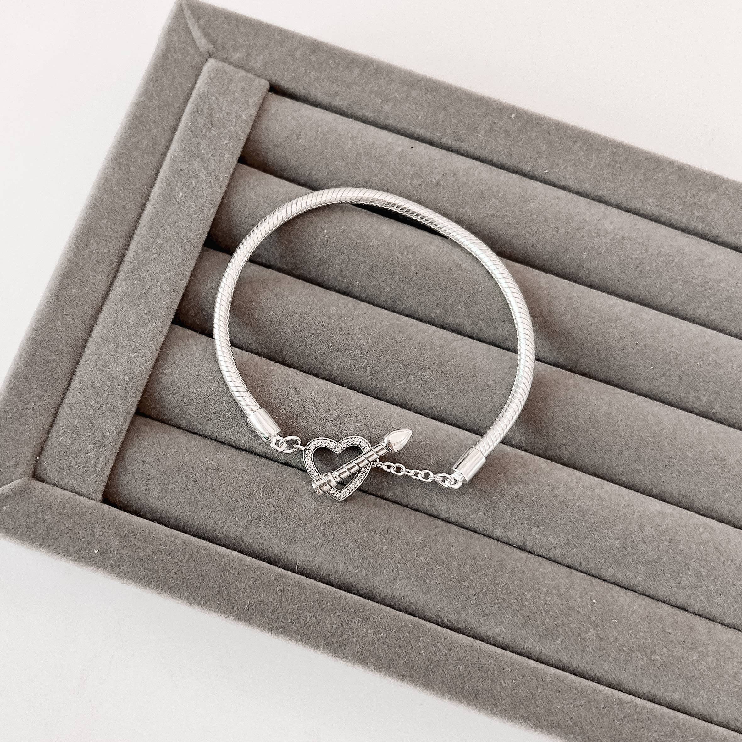 Imagem Secundária Pulseira para berloques 2.9 fecho coração vazado cravejado