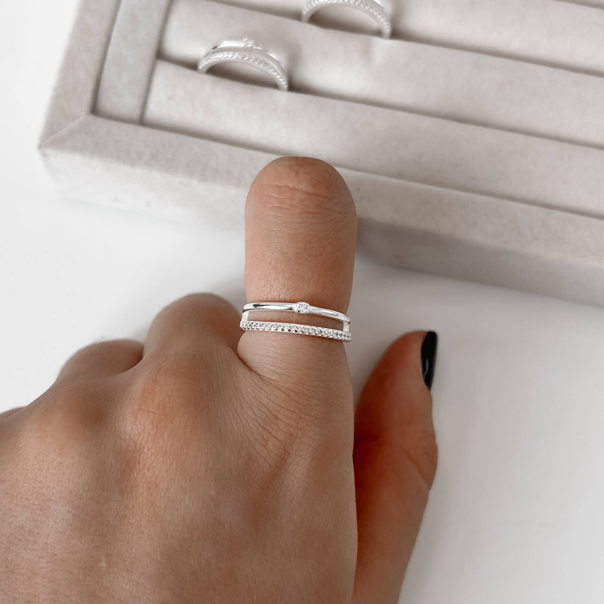 Imagem Anel duplo solitário com meia aliança